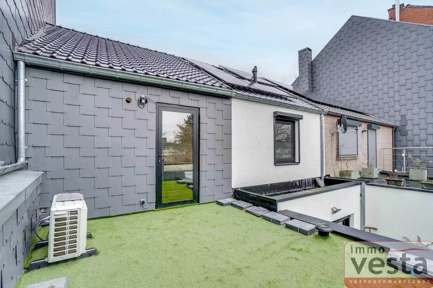 Gerenoveerde stadwoning in centrum foto 18