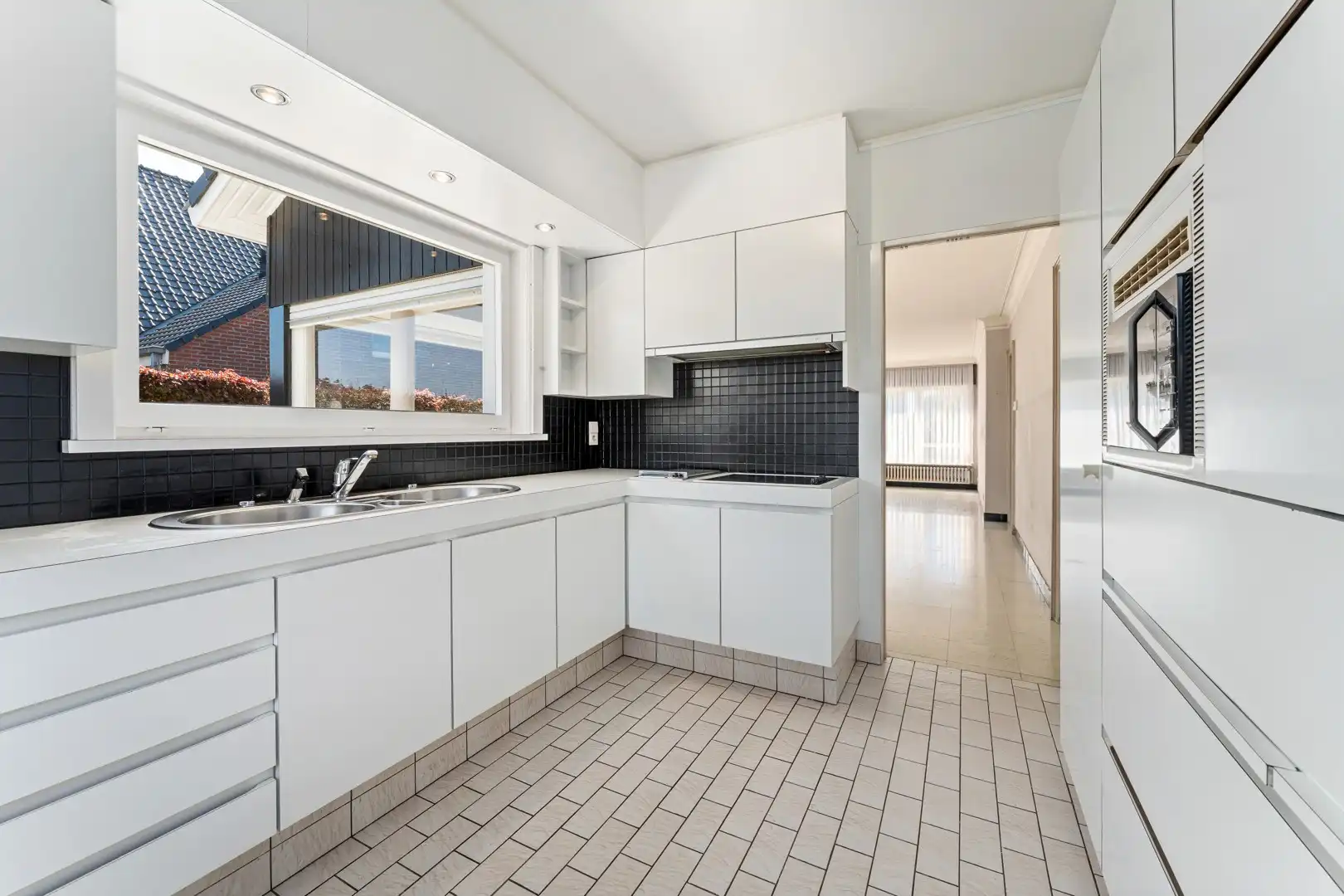 Lichtrijke woning te koop op een vlot bereikbare locatie foto 19