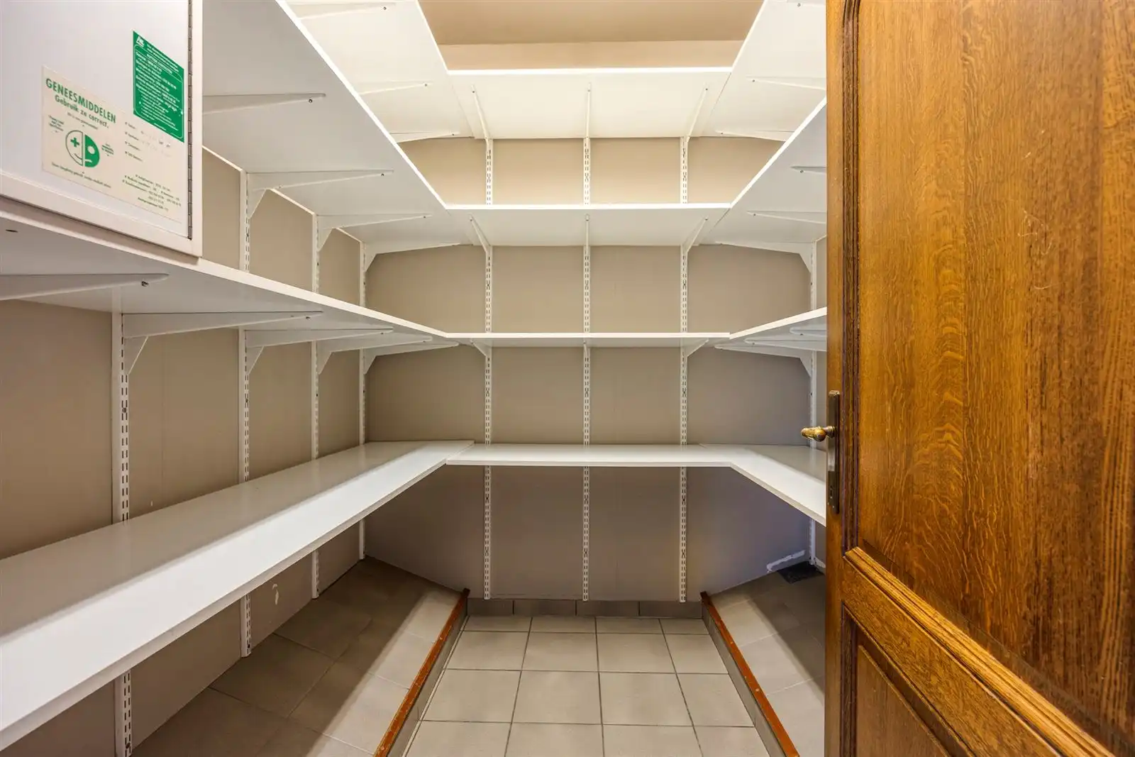 Riante open bebouwing in rustige straat foto 38