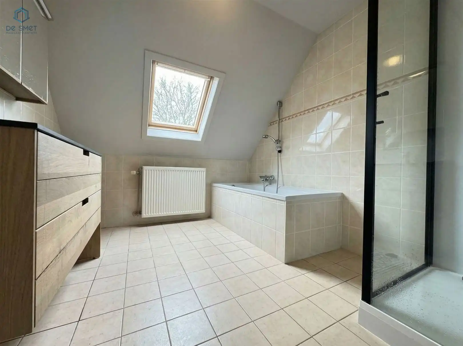 RECENTE ENERGIEZUINIGE VILLA MET MOOIE TUIN foto 15