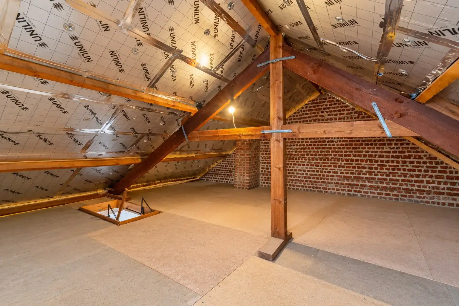 RUSTIG GELEGEN WONING MET 4 SLP, GARAGE & ZUID-TUIN ! foto 24