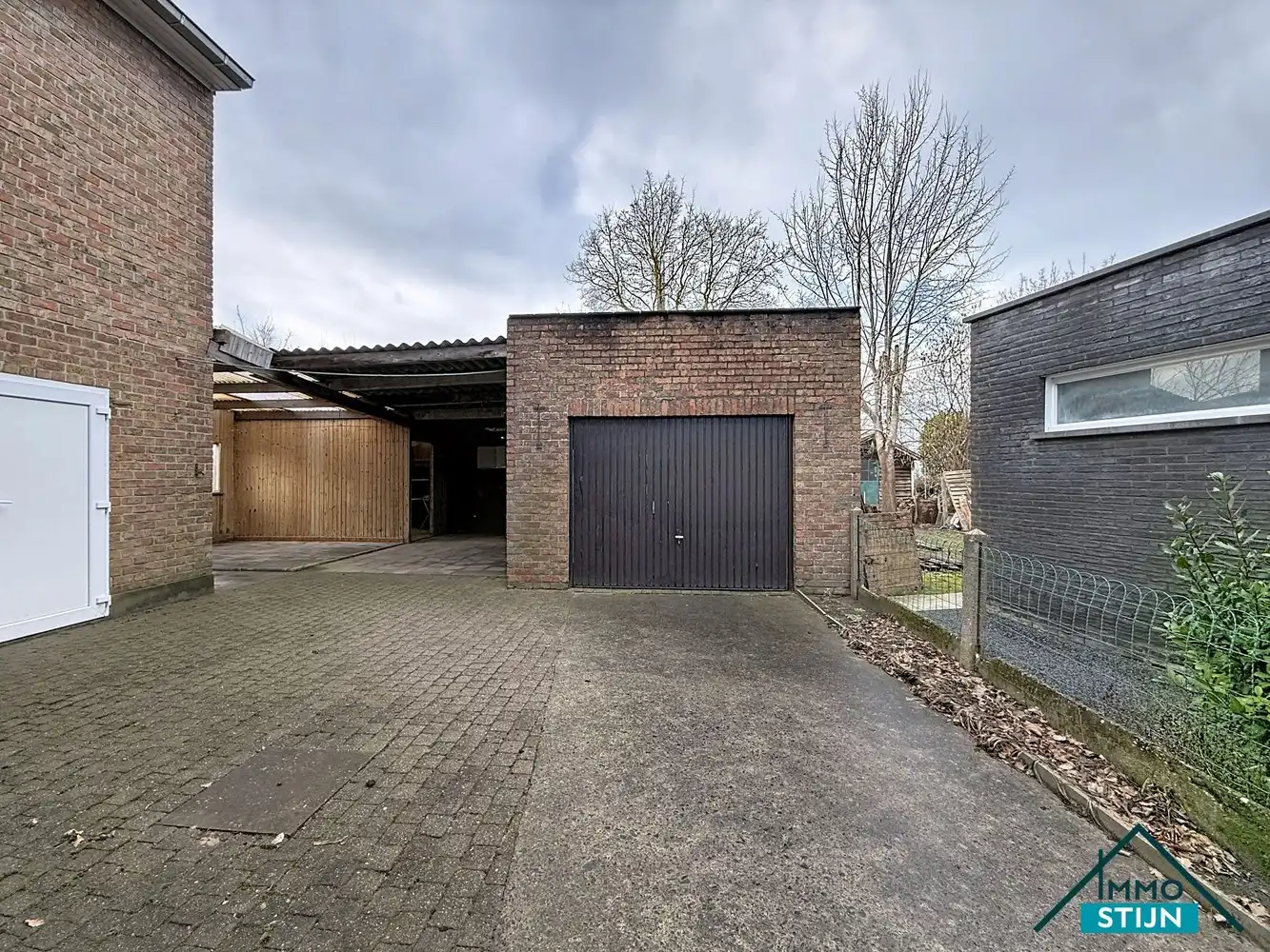 Ruime woning met drie slaapkamers foto 16