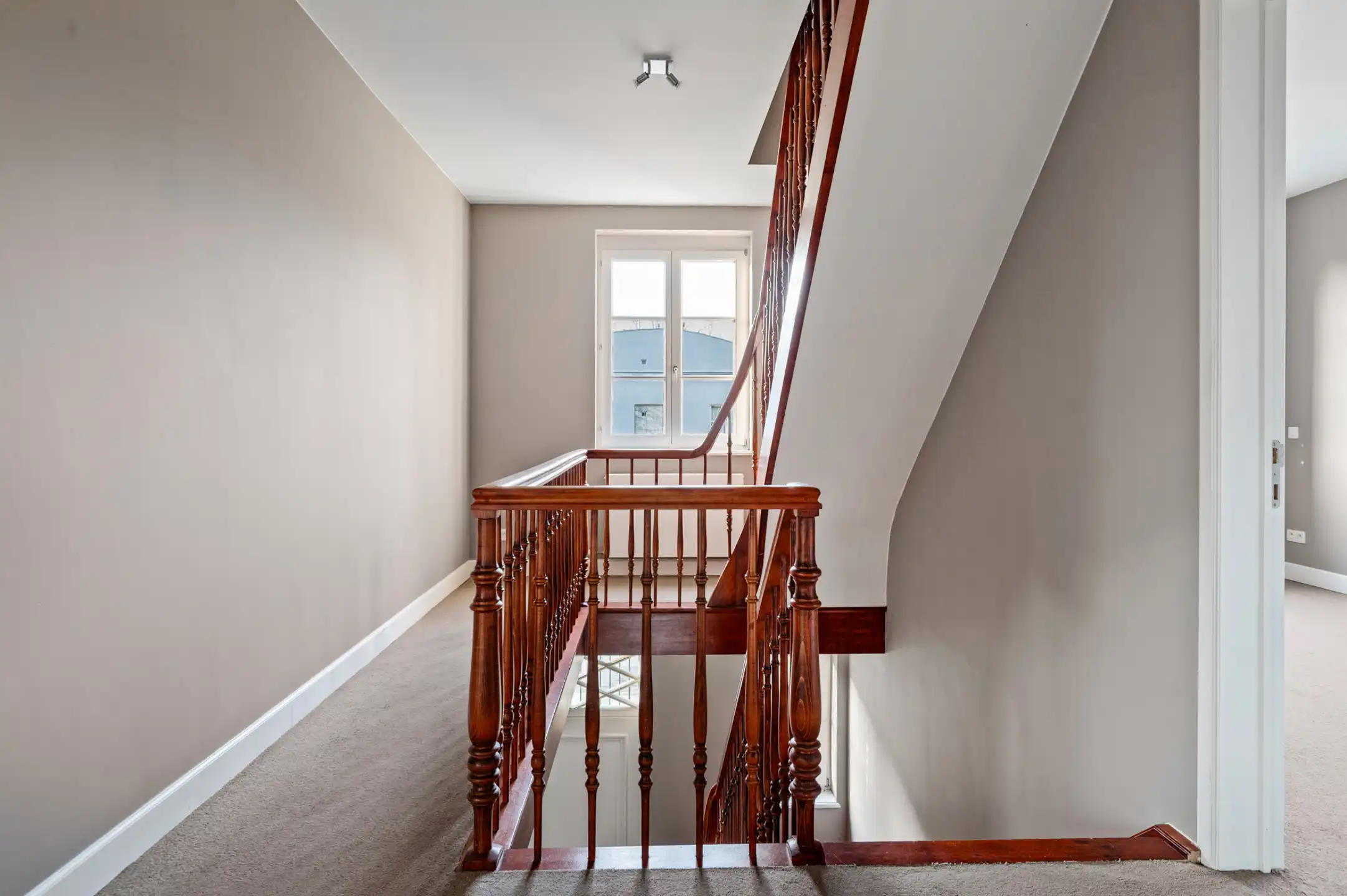 Uitzonderlijk mooie en recente woning op een toplocatie foto 15