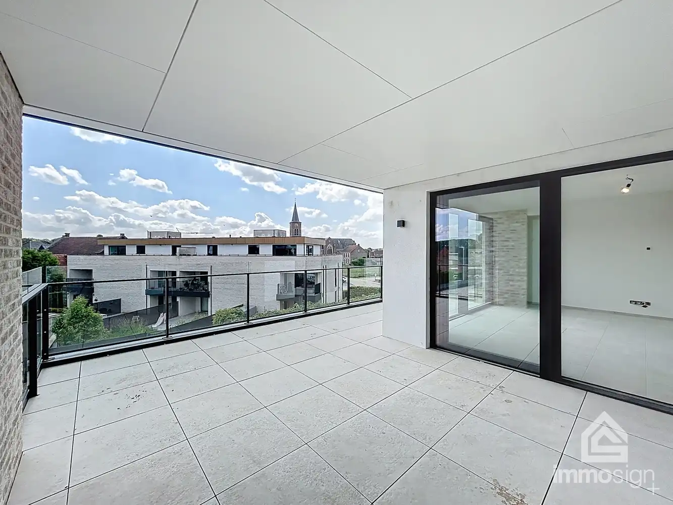 Instapklaar penthouse met 2 slaapkamers, ruim terras, 2 parkeerplaatsen en berging te Kinrooi foto 9