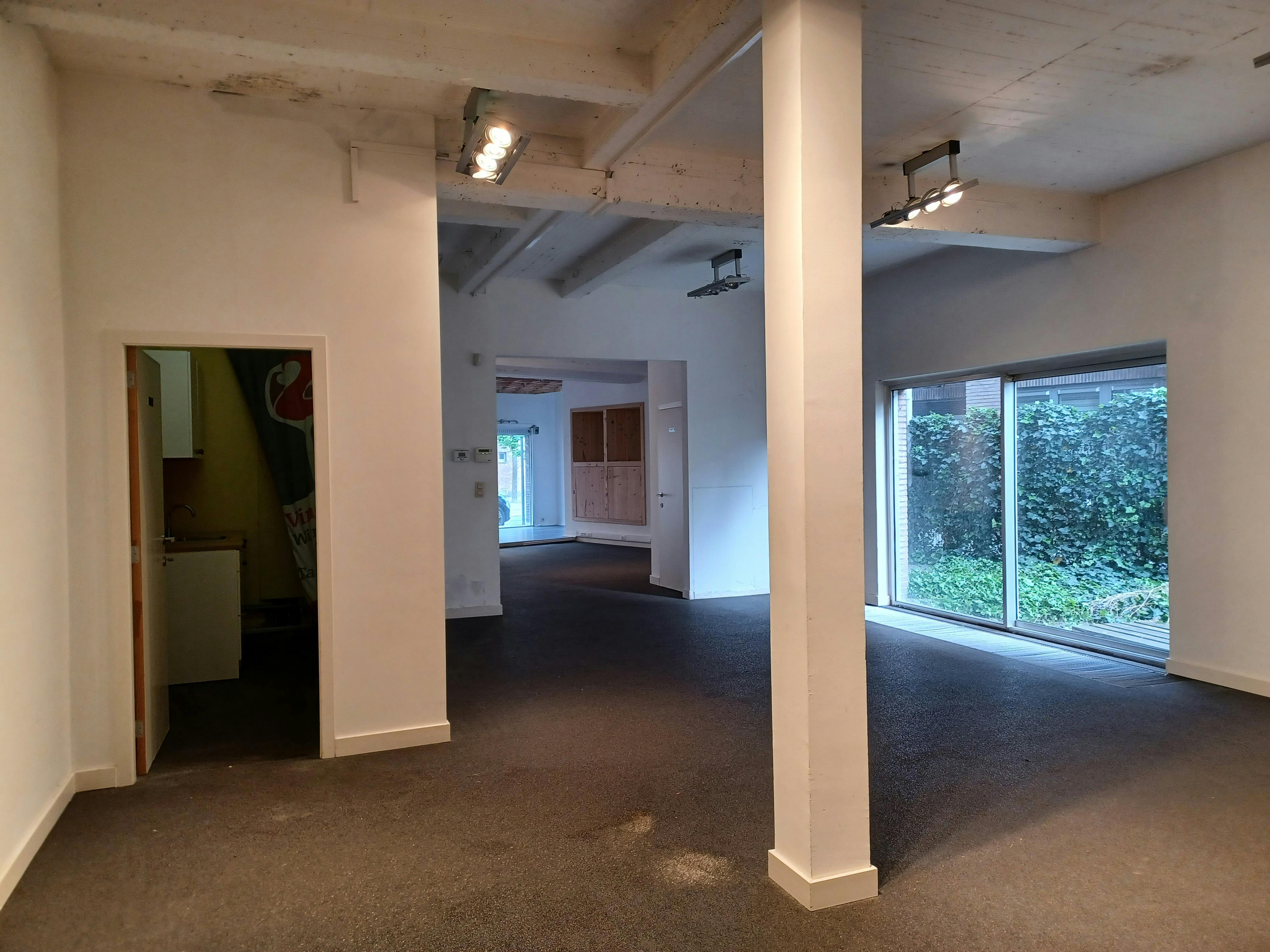 Handelspand te koop in centrum Brasschaat! foto 11