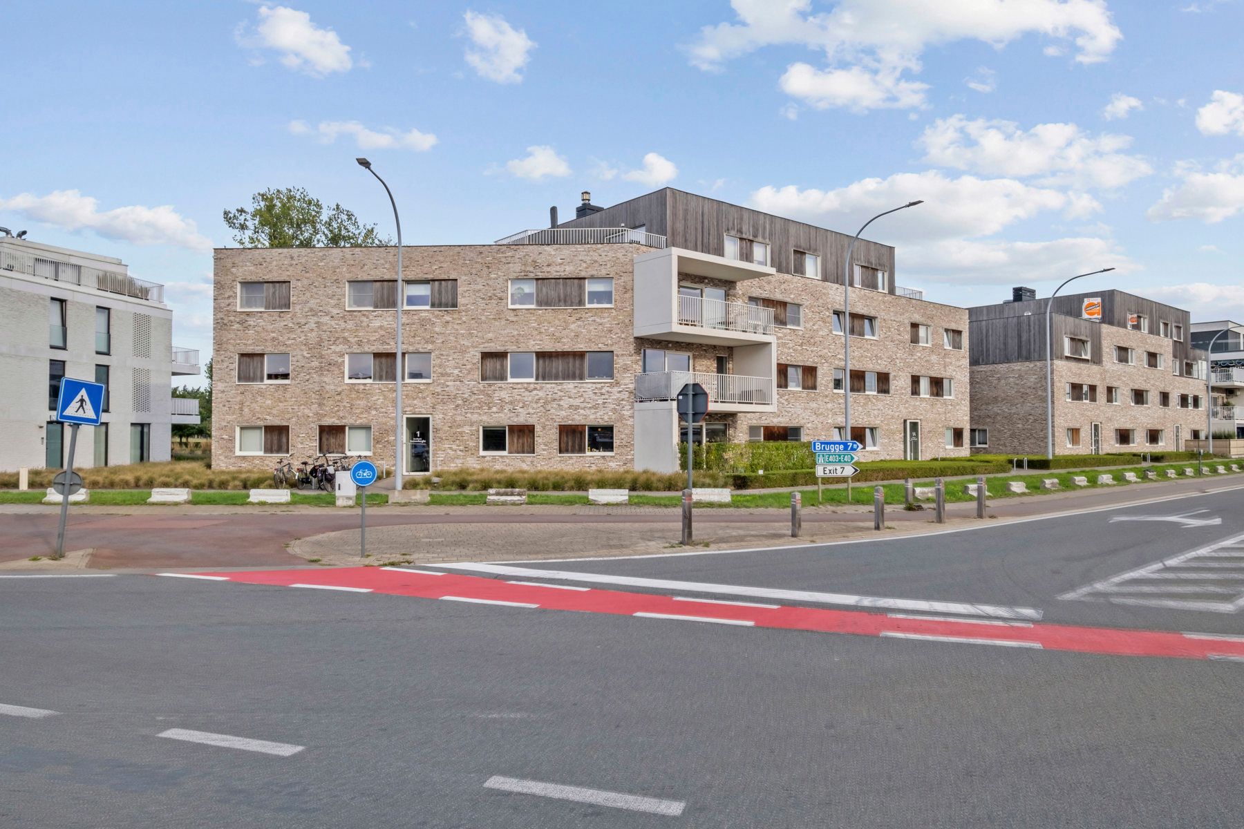 Nieuwstaat gelijkvloers app in hartje Loppem foto 10