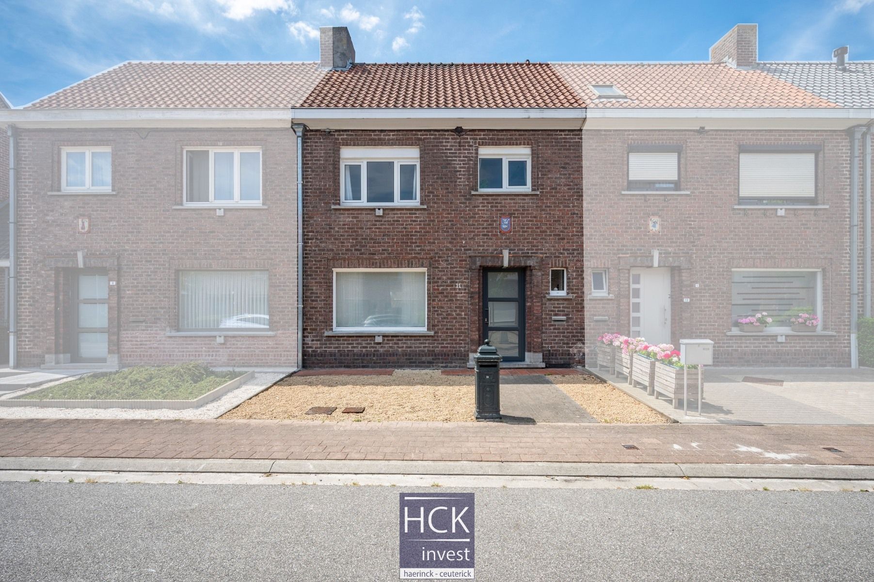 ZULTE - Gerenoveerde & energiezuinige woning op rustige ligging !! foto 2