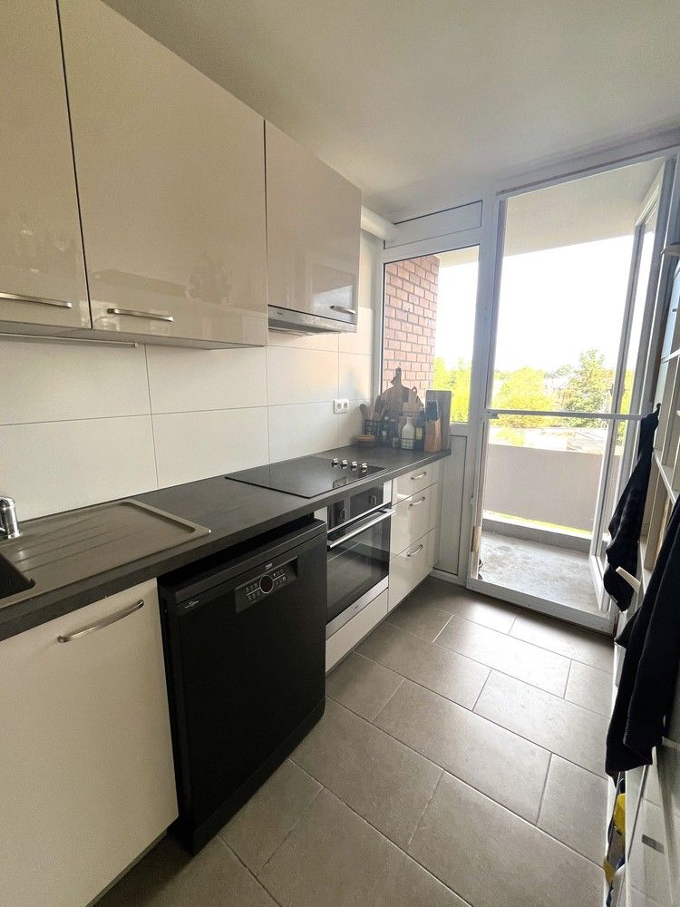 Gerenoveerd appartement met garagebox. foto 5