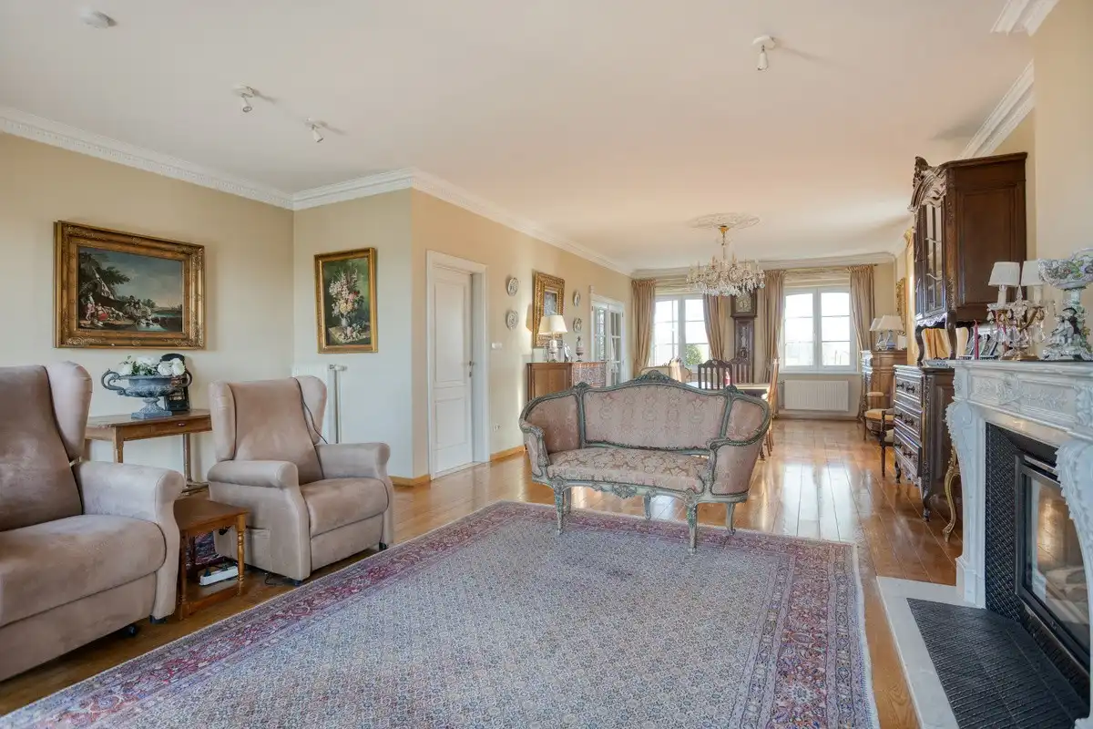 Riante villa met vier slaapkamers en prachtig uitzicht op strategische ligging foto 4