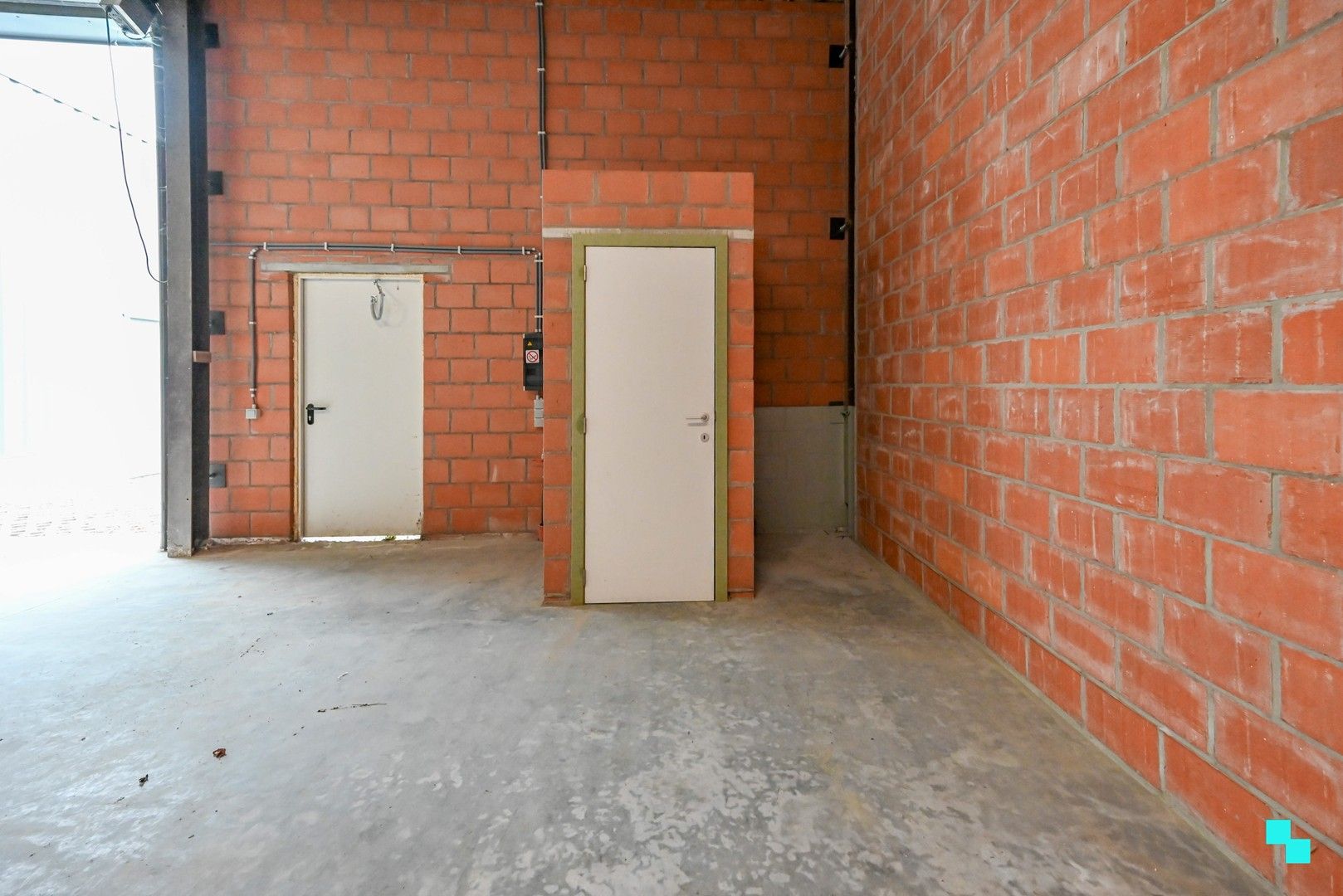 Magazijn van 270 m² op goede locatie in Ledegem foto 7