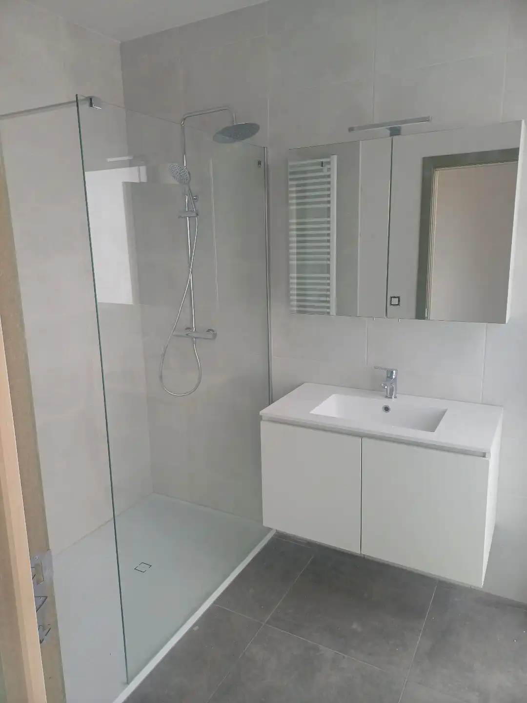 Instapklaar energieneutraal 1 slaapkamer nieuwbouw-appartement in Neerpelt centrum foto 12