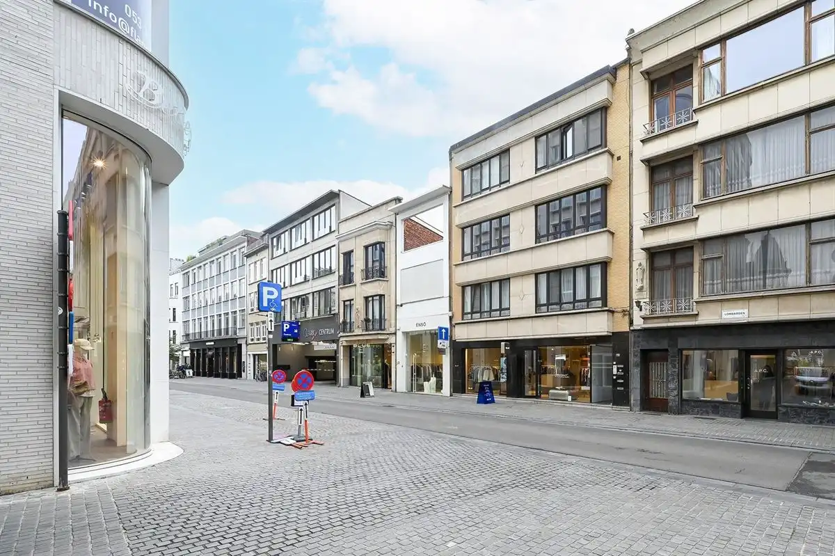 Op te frissen 2-slaapkamerappartement aan de Wilde Zee foto 32