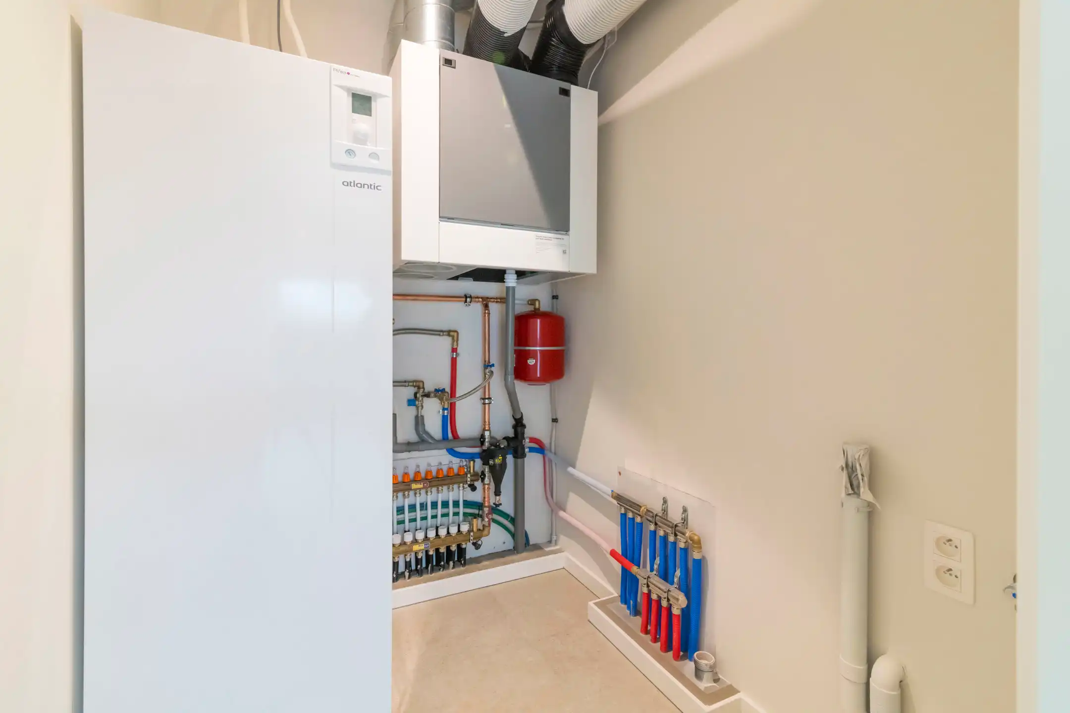 Instapklaar appartement met tuin en carport op toplocatie foto 29