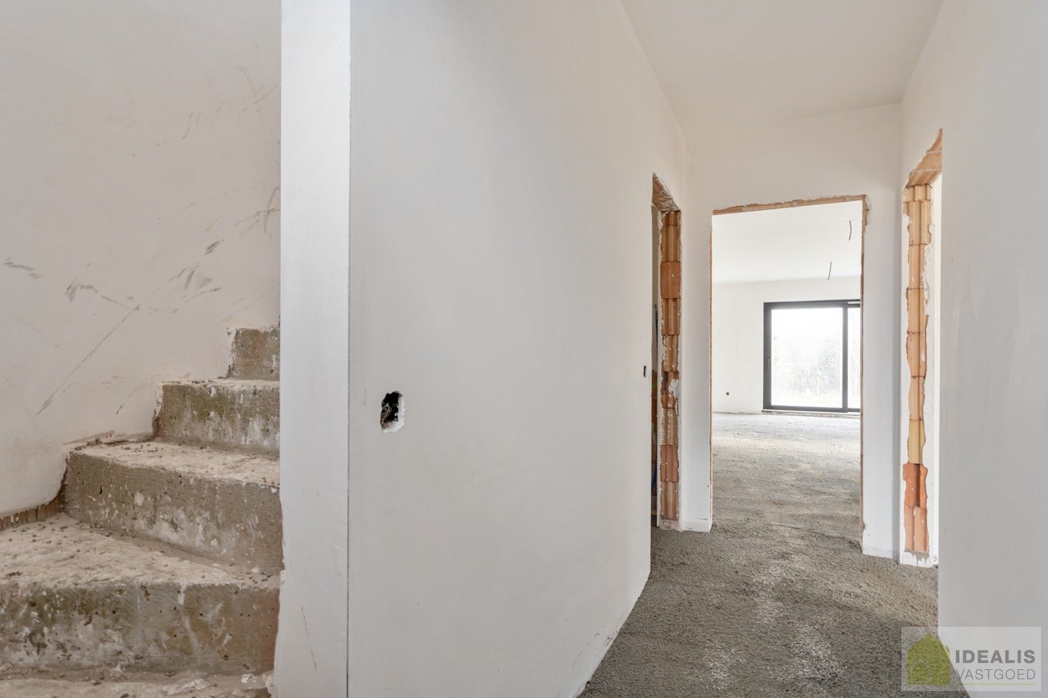 PRACHTIGE NIEUWBOUWWONING (GRONDAANDEEL €116.000,00 + 12% REGISTRATIERECHTEN EN CONSTRUCTIE € 277.000,00 + 21% BTW) MET EEN HEERLIJK LICHTRIJKE WOONKAMER MET OPEN KEUKEN MET AANSLUITEND BERGPLAATS, BUREEL, INPANDIGE GARAGE, 3 SLAAPKAMERS, EEN RUIME BADKAMER VOORZIEN VAN ALLE COMFORT! EEN HEERLIJK RUIM HUIS MET INPANDIGE GARAGE, EEN LEUKE TUIN, OP EEN GEGEERDE LOCATIE NABIJ HET CENTRUM VAN REPPEL! foto 5