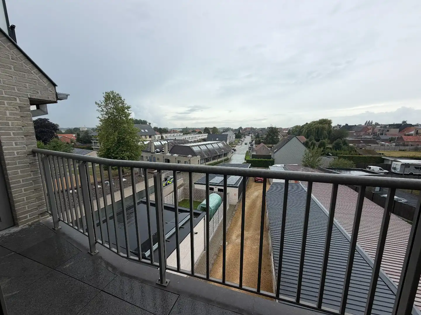 Uiterst ruim appartement (119m²)  met twee slaapkamers op de markt van Houthulst foto 12