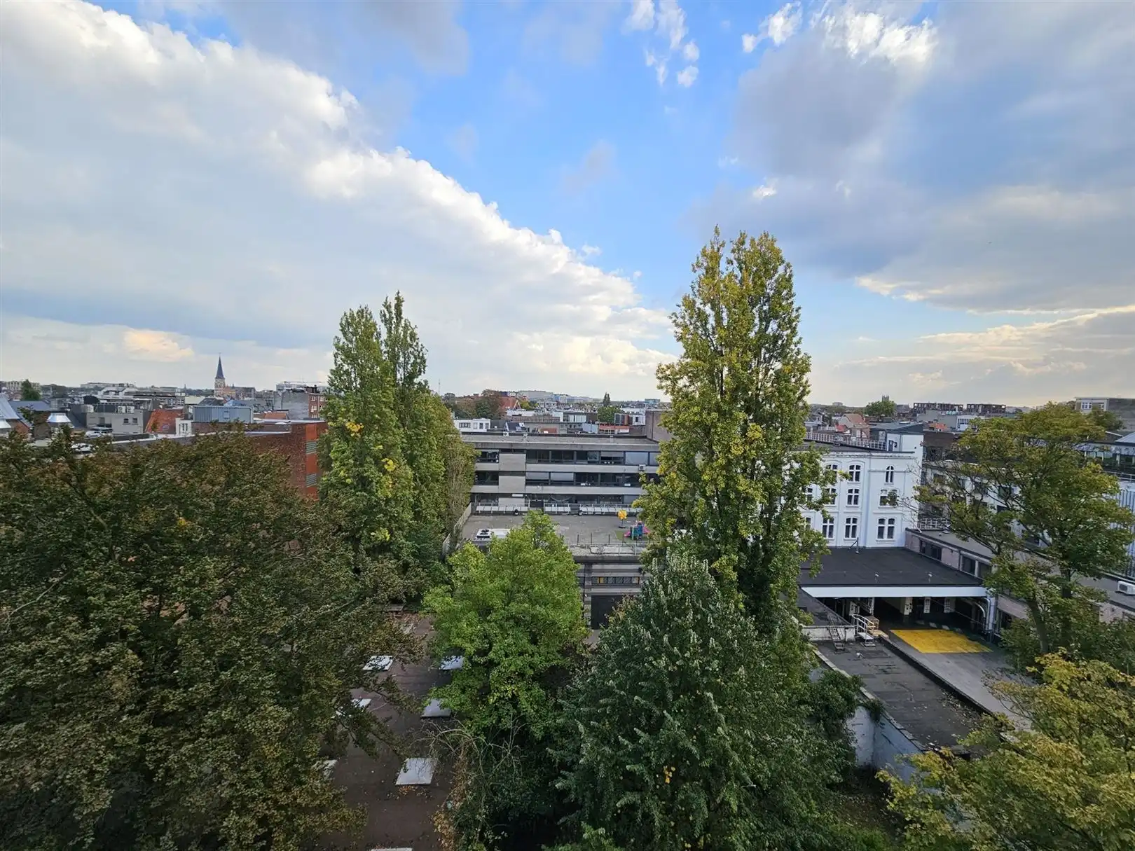 Appartement met 3 slpks, 3 badkamers en 3 terrassen. foto 17