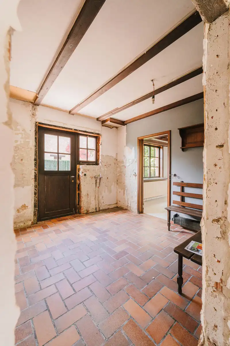 Gelijkvloerse renovatiewoning met groot potentieel foto 9