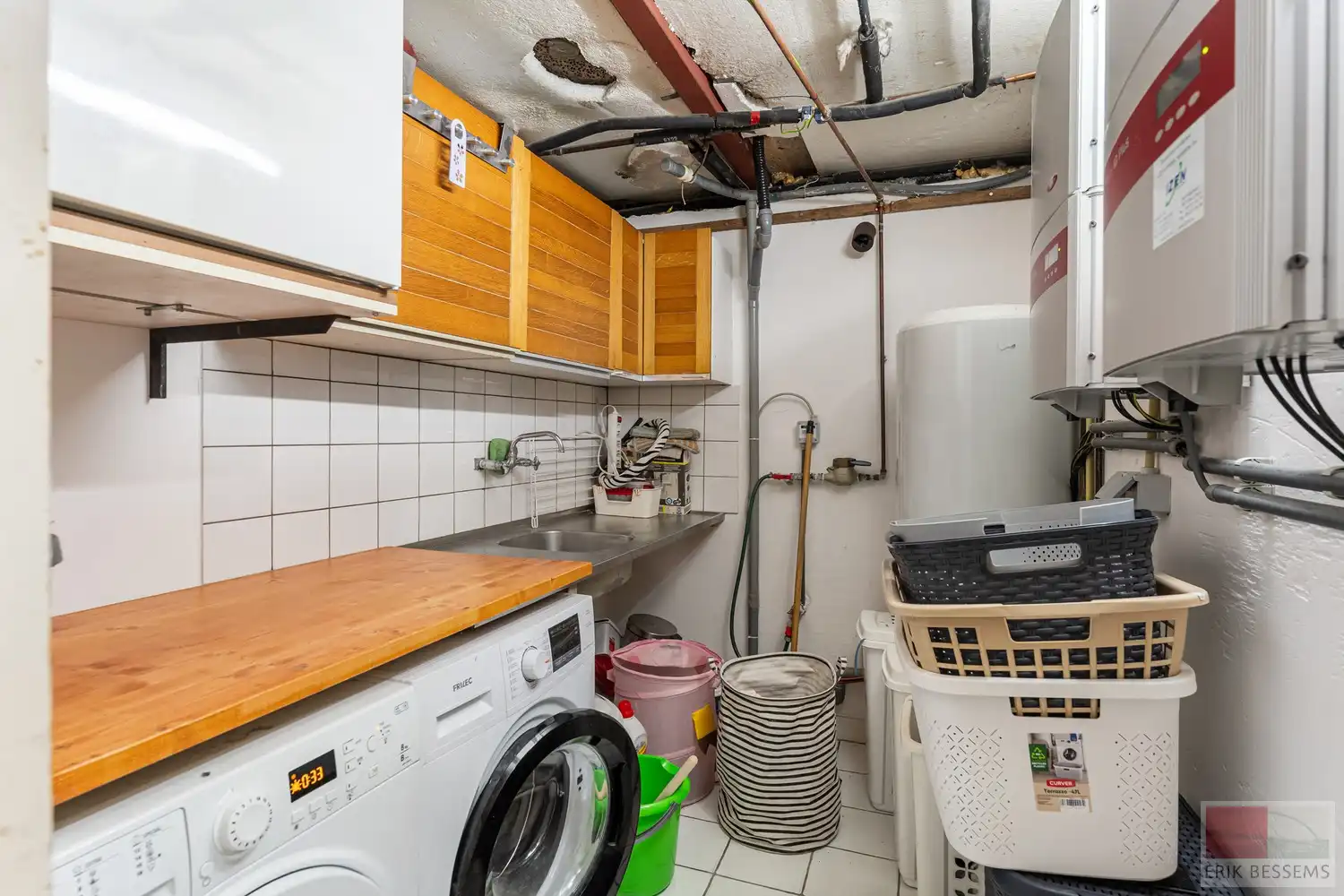 Prachtig gerenoveerde woning/landhuis (van 2011 t.e.m. 2025) gelegen op een ruim perceel van maar liefst circa 6000m2 foto 24