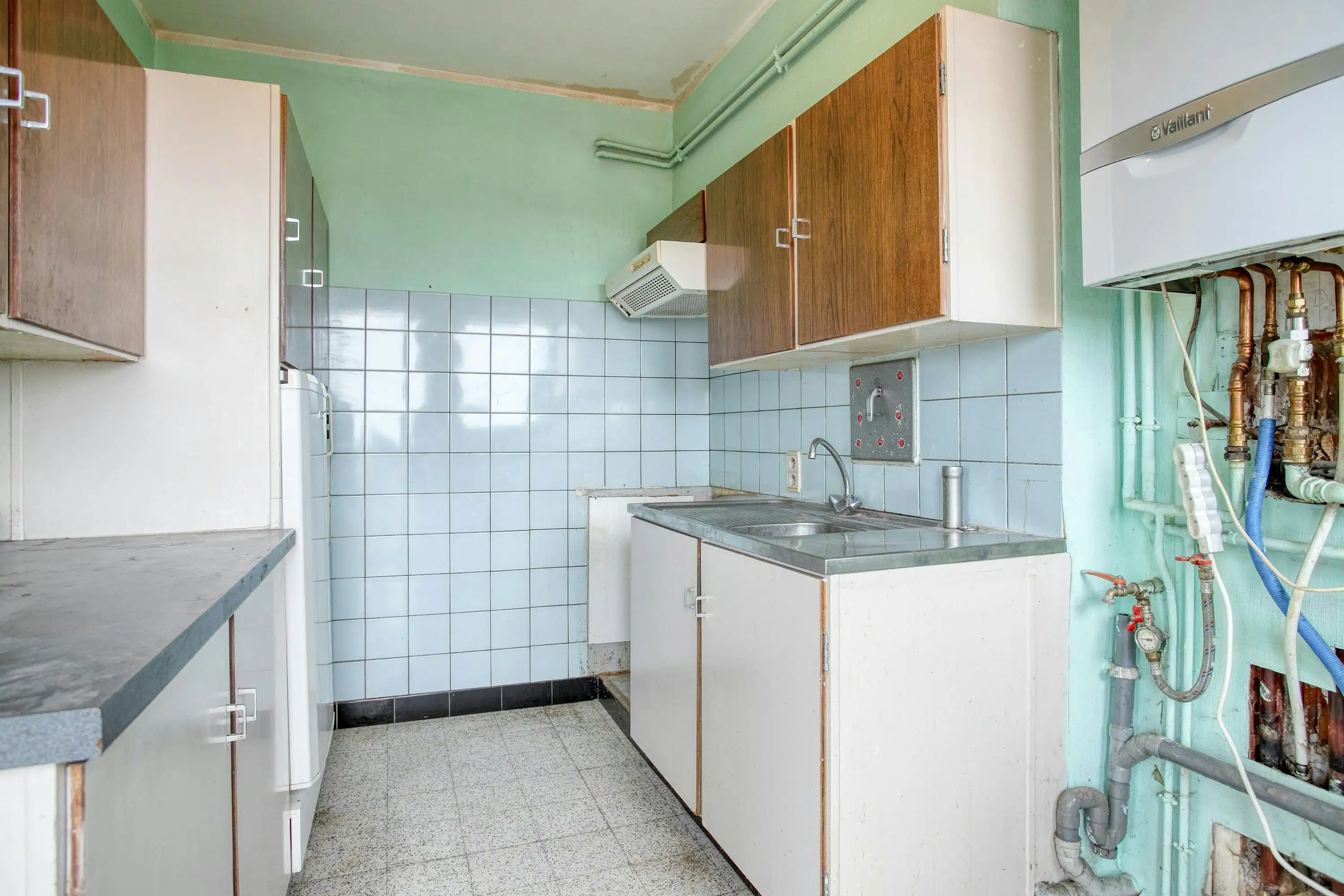 Op te frissen appartement met 2 slaapkamers in Ieper foto 7