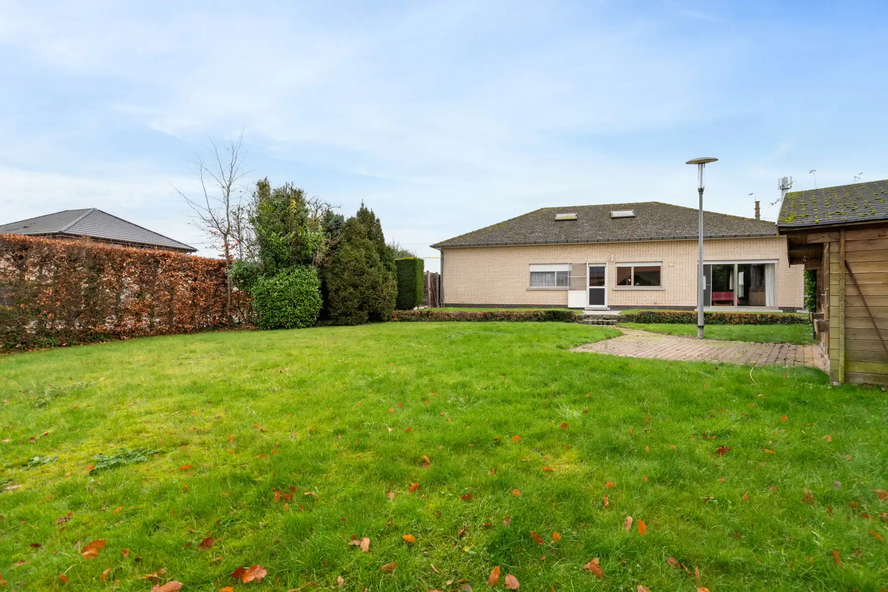 Bungalow + bouwgrond in centrum lede op 851m² foto 14