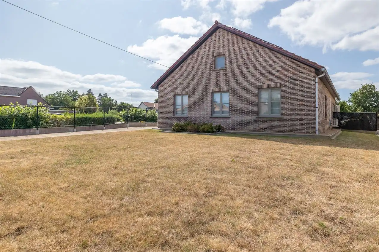 Verzorgde 3slk woning op zuidgericht perceel van ca 1638ca foto 41