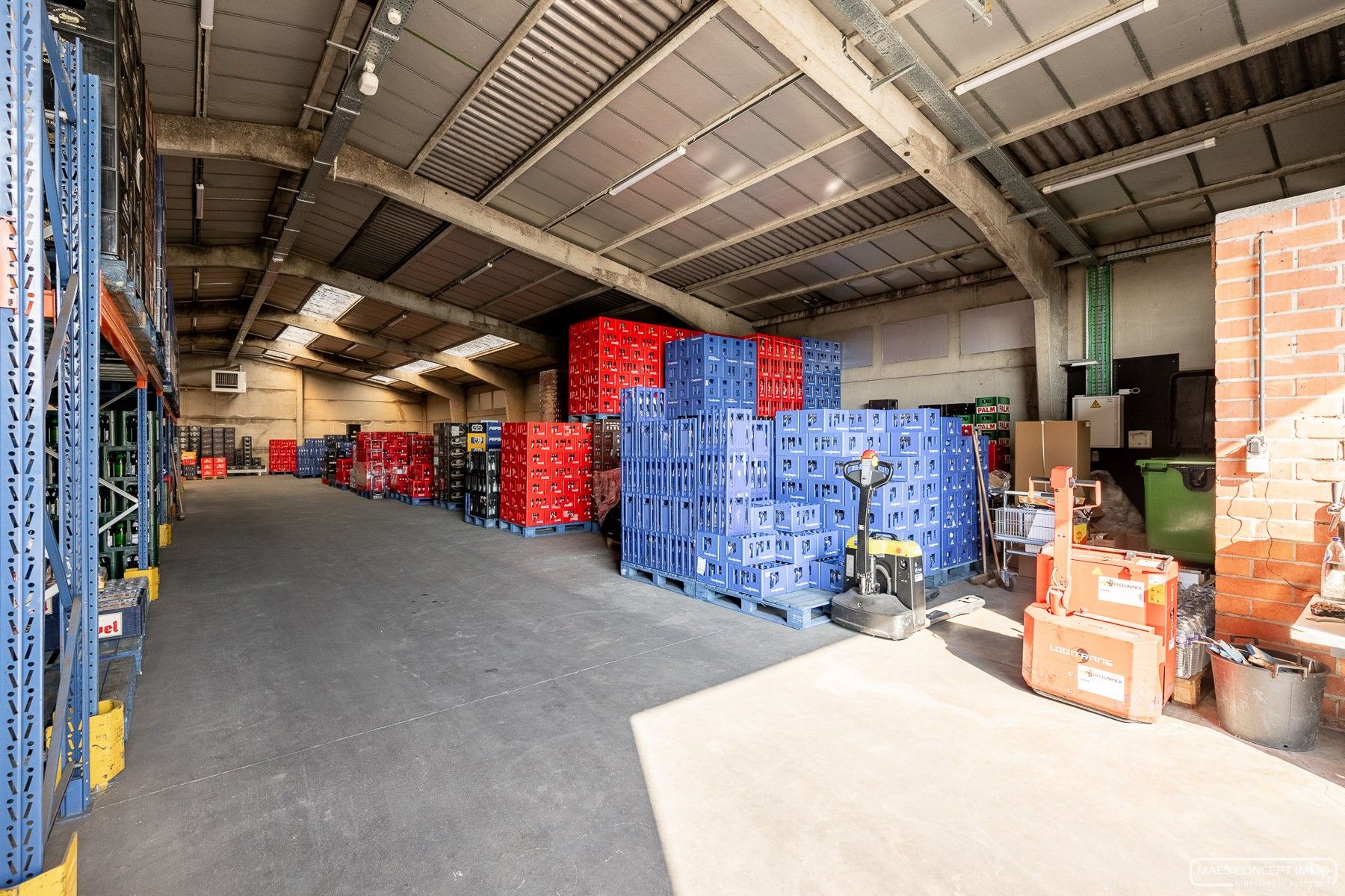 Magazijn te koop met villa, winkel en over te nemen handelsfonds foto 20