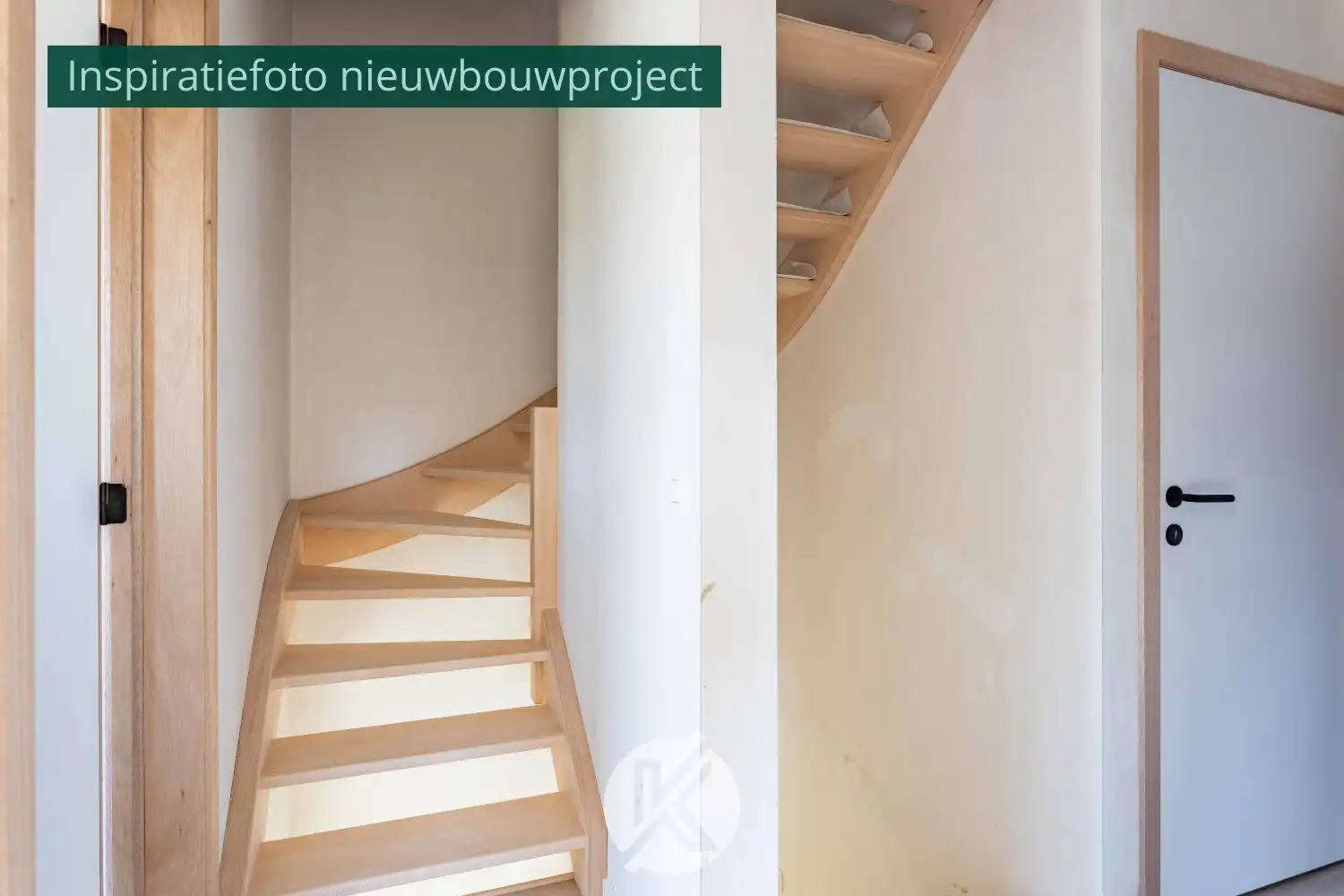 Halfopen nieuwbouwwoning op een rustige ligging foto 9