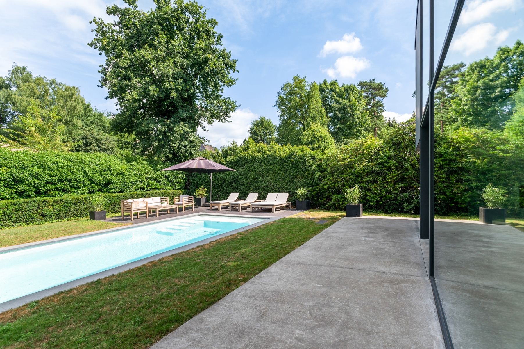 Stijlvol gerenoveerde villa in Koningshof Schoten foto 21