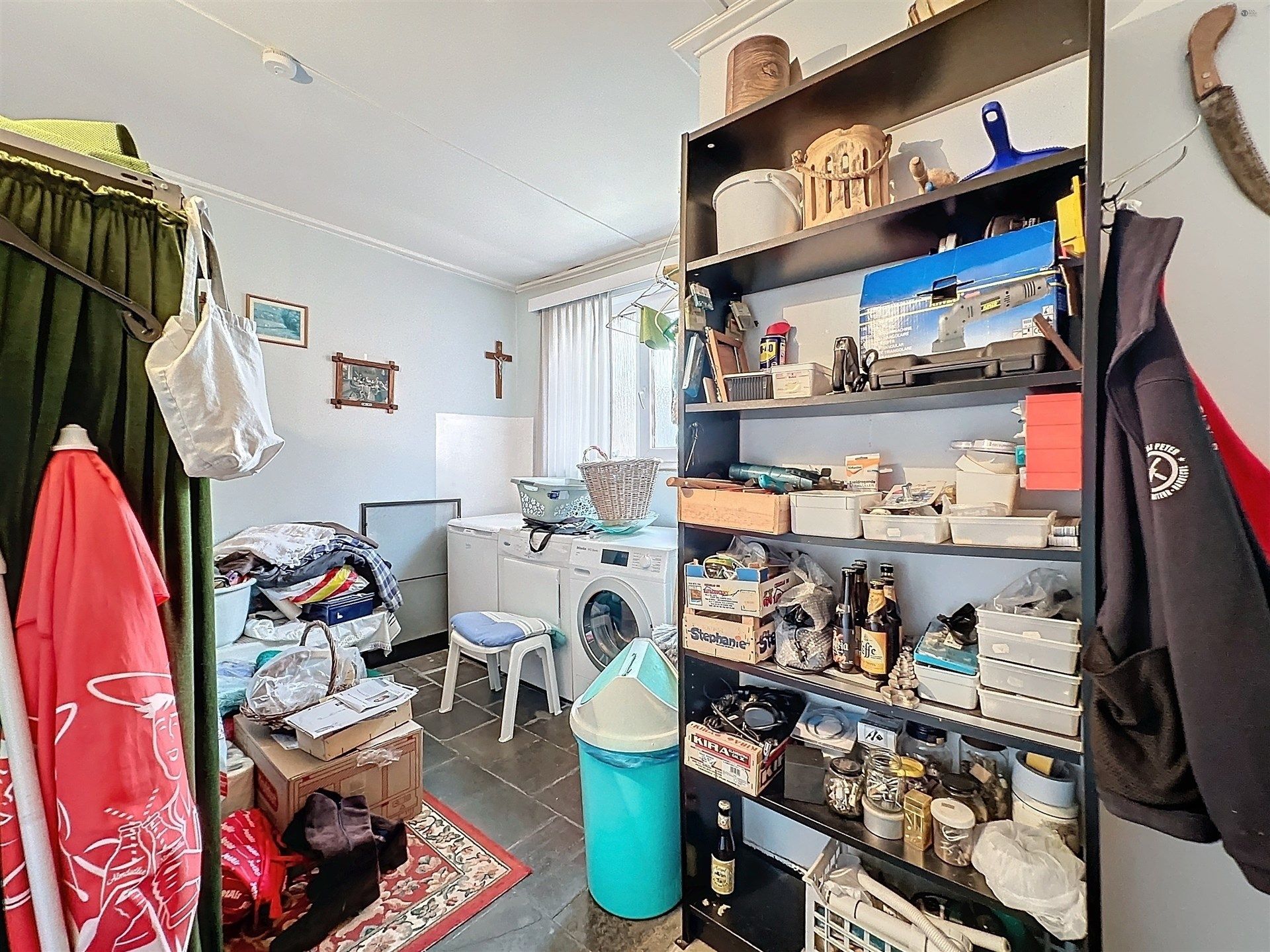 Half open bebouwing met 3 slaapkamers, ruime garage en tuin op perceel van 261m². foto 16