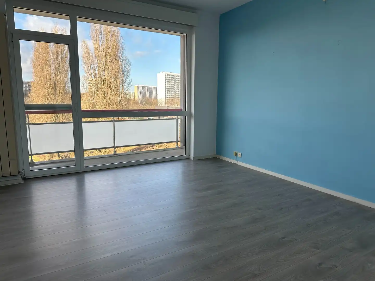 TOP locatie!  Modern 2 slaapkamer appartement. foto 6