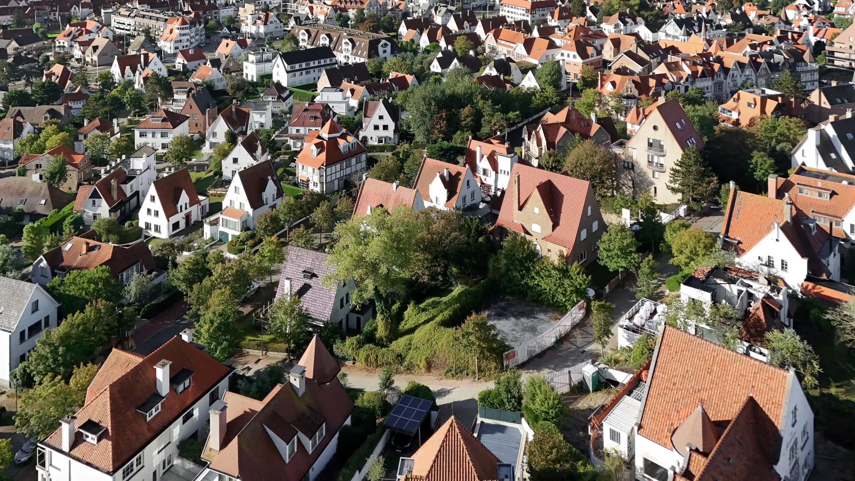 Unieke bouwgrond met vergunde plannen voor exclusieve villa foto 10