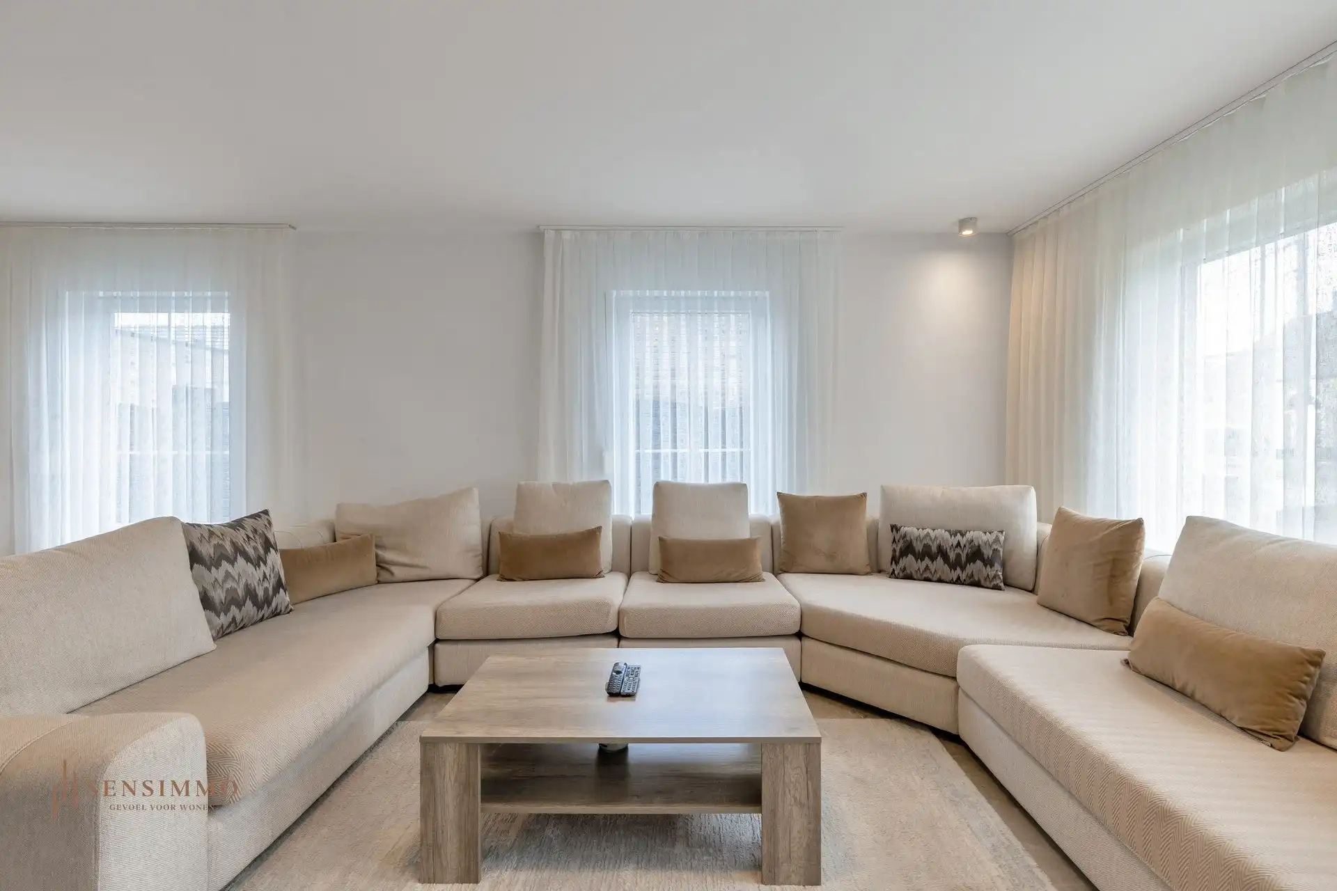 PURE ELEGANTIE, LUXUEUZE AFWERKING & EXCLUSIEF WOONCOMFORT IN EEN INSTAPKLARE DROOMWONING – EPC B! foto 12