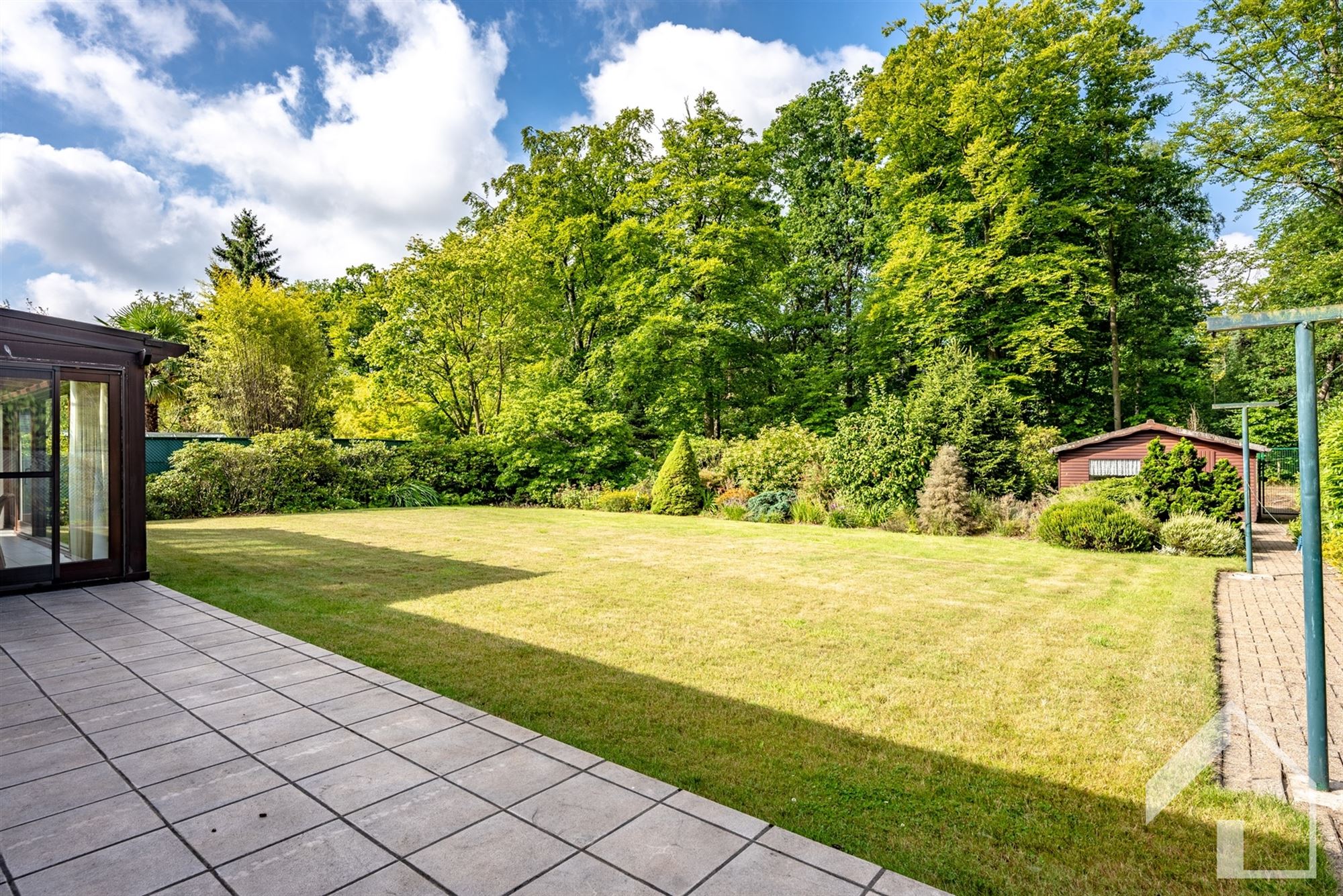 Laagbouwvilla in groene, rustige en kindvriendelijke wijk foto 14