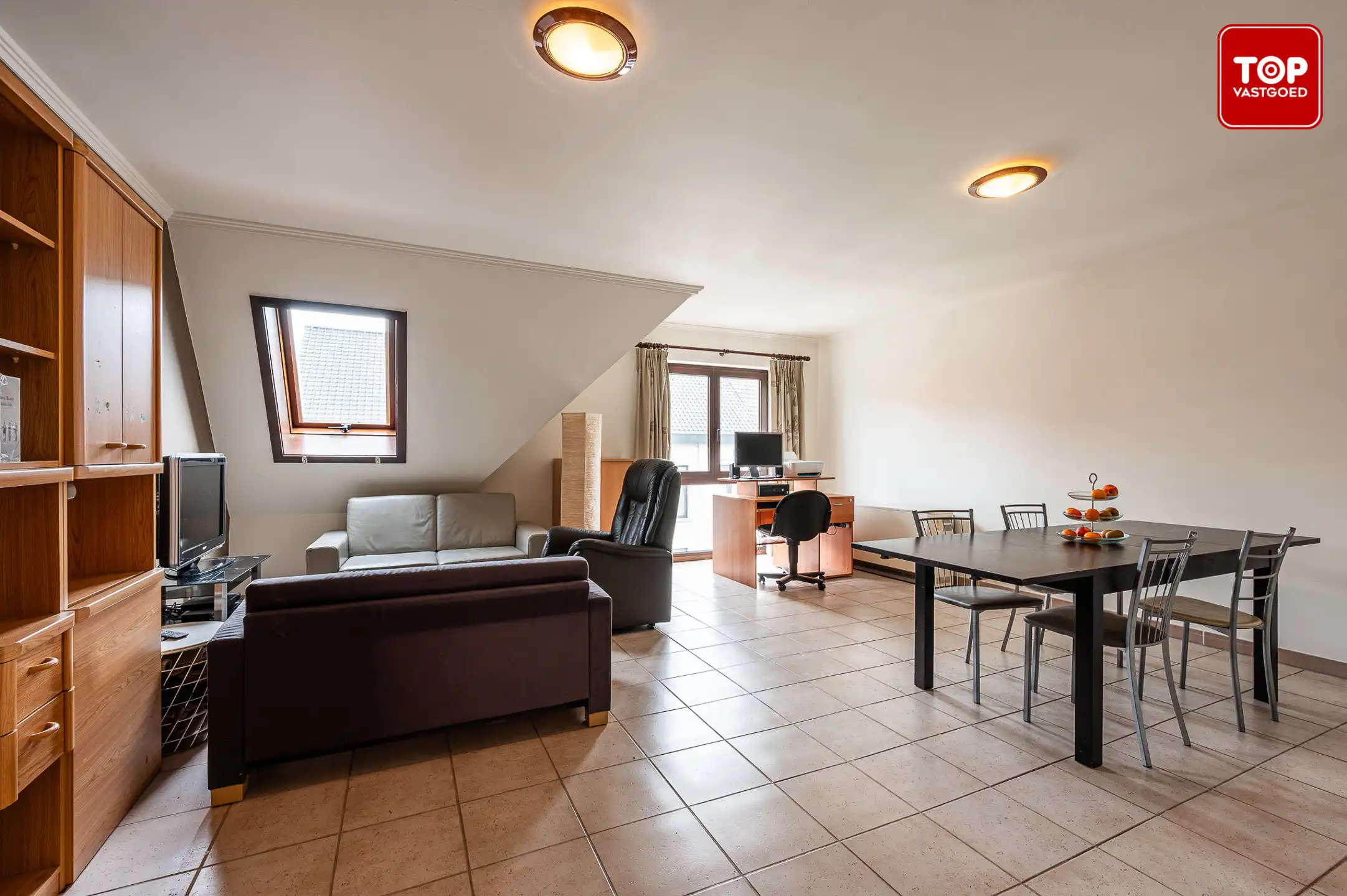 Ruim en lichtrijk 2 slaapkamerappartement in Waarschoot foto 4