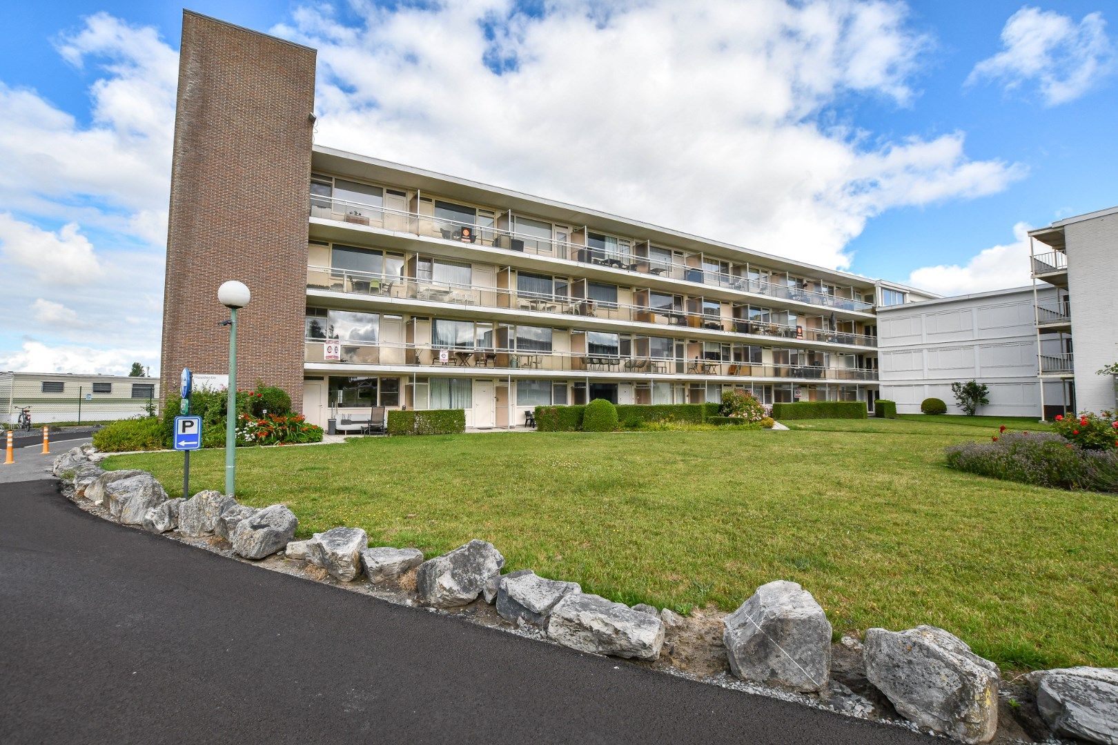 Eénslaapkamerappartement met terras en gratis parking in de Haan, vlakbij strand en zee!  foto 16