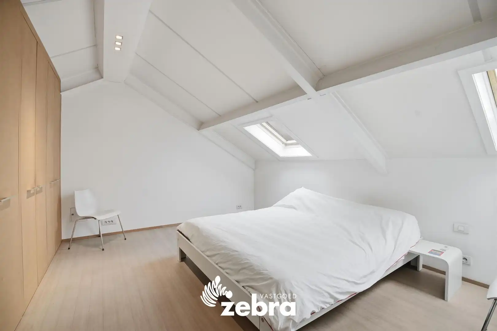 Unieke woning nabij het centrum van Meulebeke! foto 23