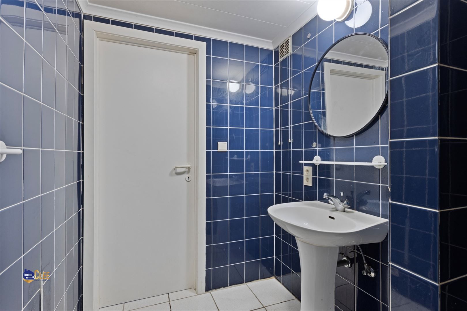 Opbrengsteigendom met 4 appartementen en zeer ruime garage te Landen foto 10