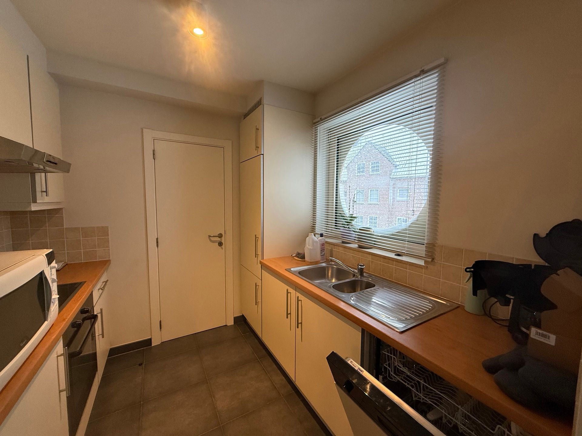 ERONDEGEM - Ruim, energiezuinig appartement met garage. foto 4