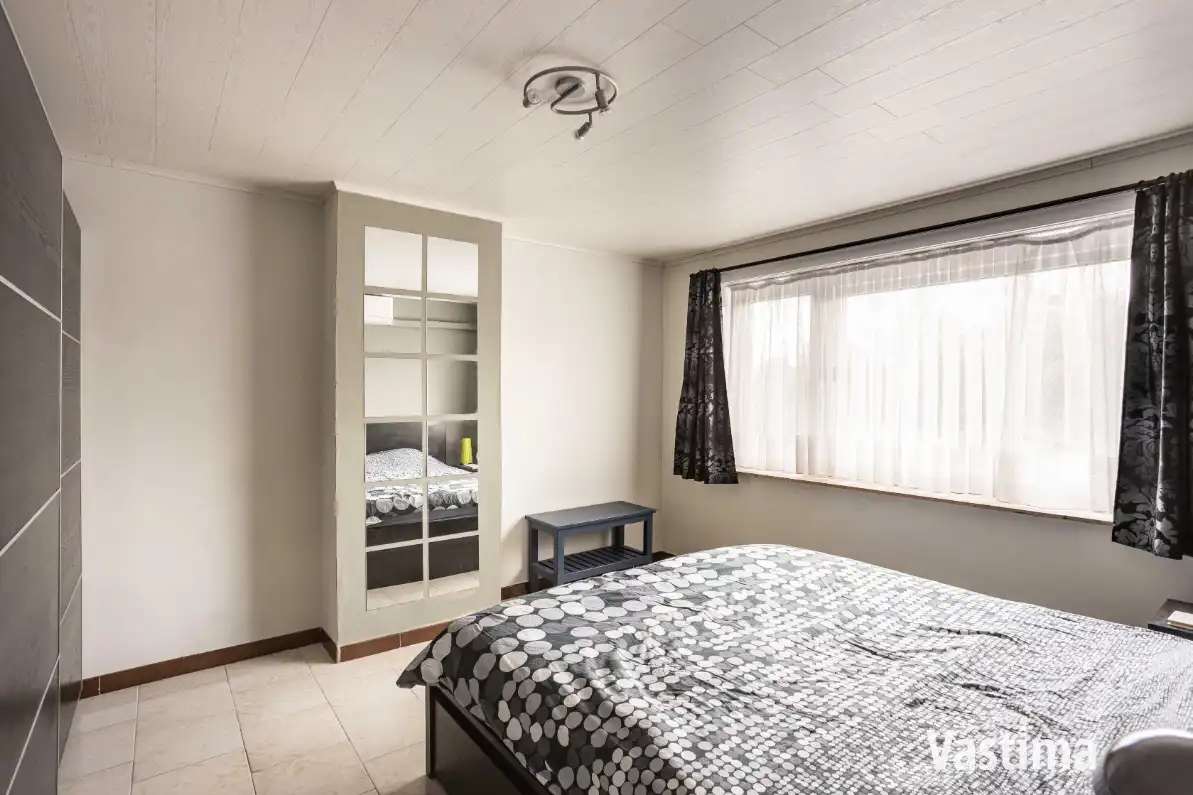 Halfopen woning met prachtige tuin en ruimte om te groeien foto 11