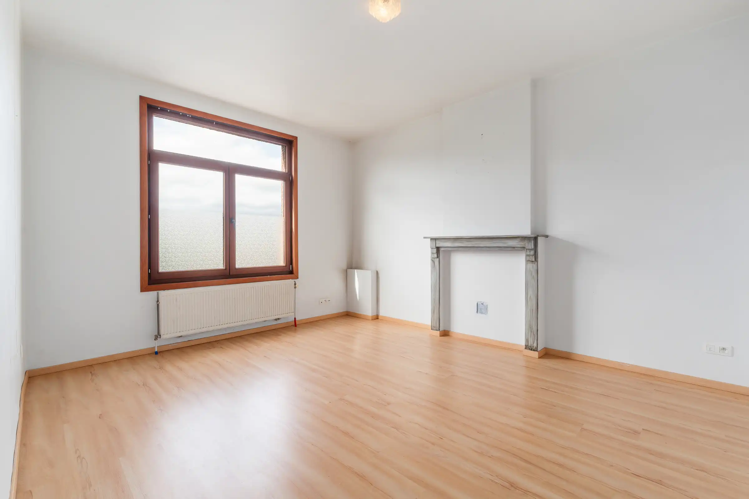 Voormalige pastorij op 520 m² met garage foto 12