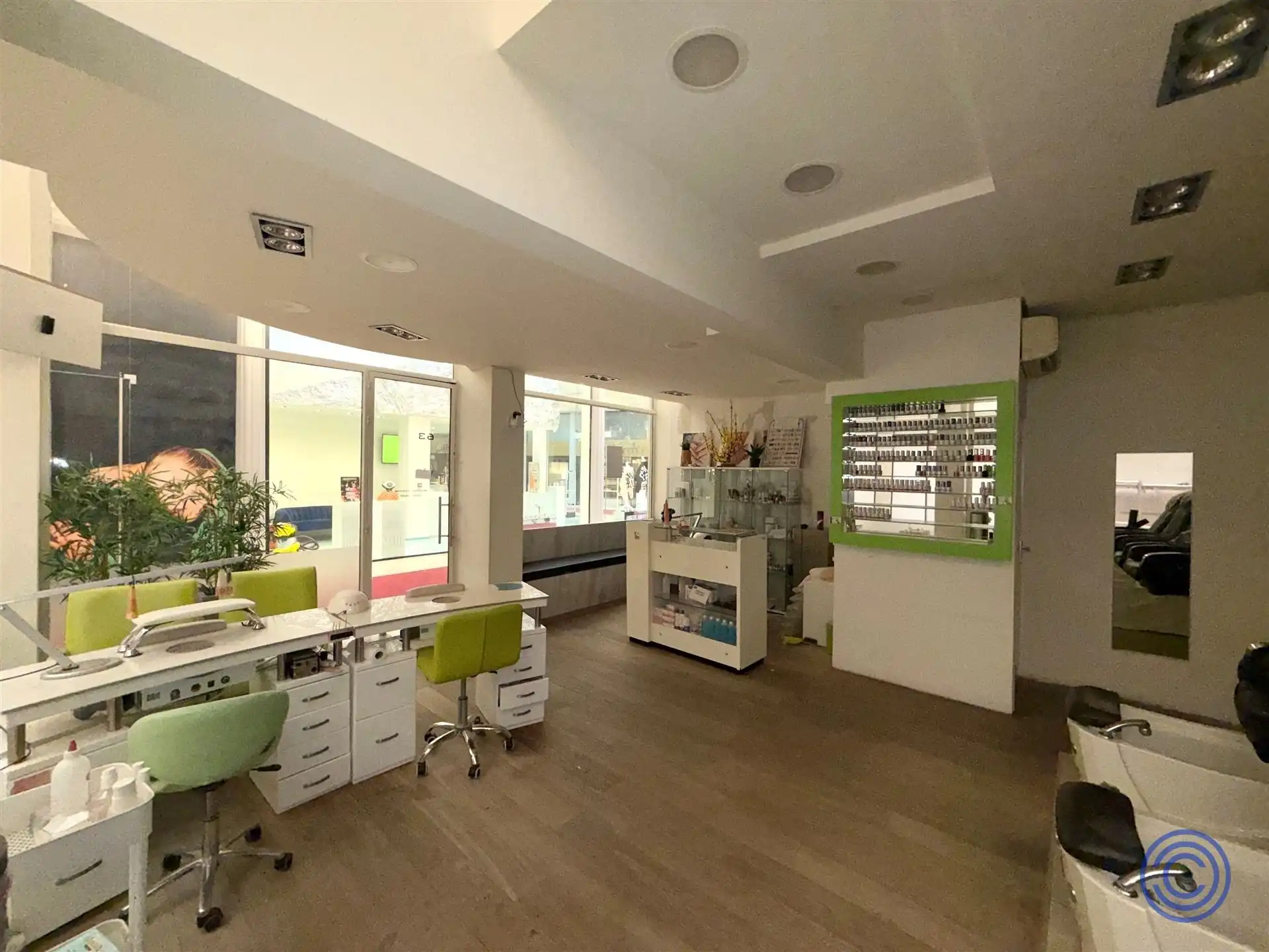 Hoekwinkel ca. 75 m² in de Nieuwe Gaanderij!  foto 6