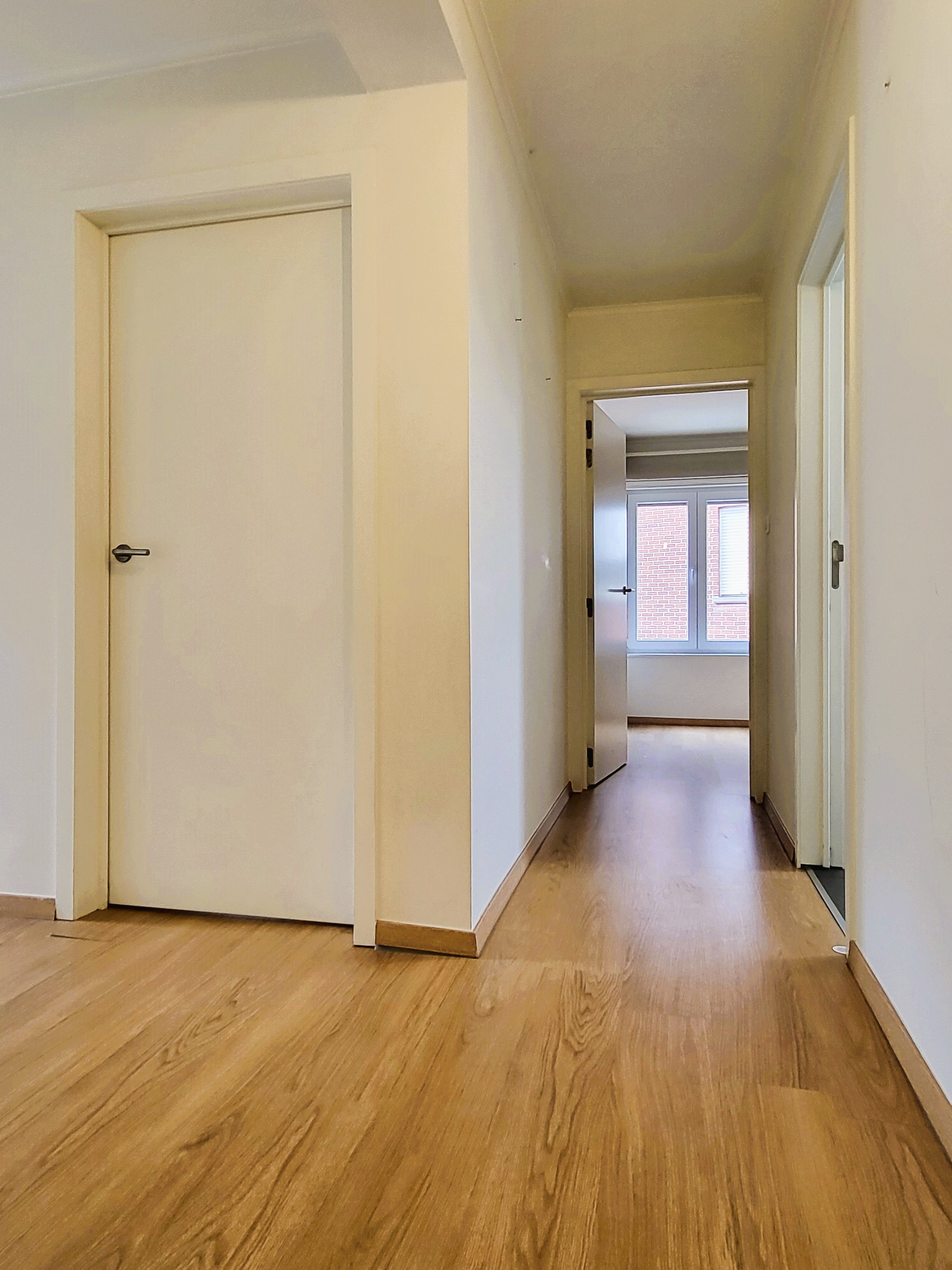 Lichtrijke penthouse van 143m² met landelijk uitzicht, gelegen op de 1ste en 2de verdieping. foto 7