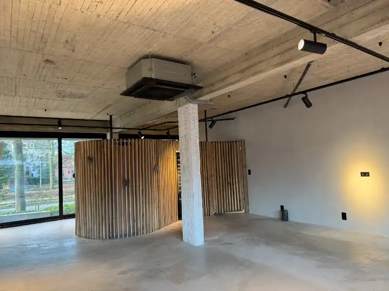 Prachtige handelsruimte te huur op "PATIO DONK" foto 7