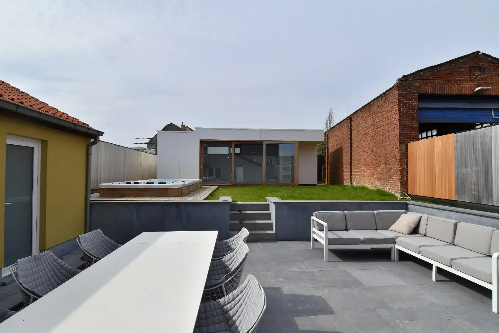 Vernieuwde HOB met 3 slaapkamers, bureel, zonnige tuin en garage te koop in Bellegem foto 16