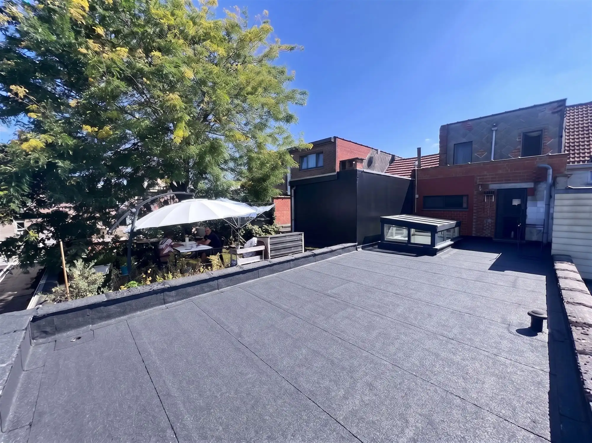 Verrassend ruime instapklare gezinswoning met garage foto 24