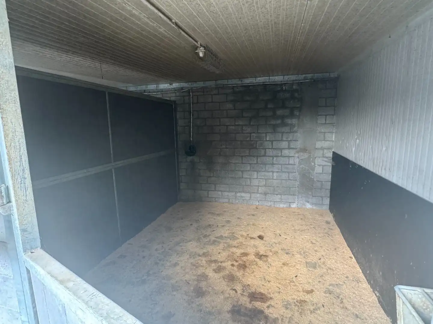 TE HUUR: 5 paardenboxen en uitloopweide (500m²) te Bavikhove foto 6