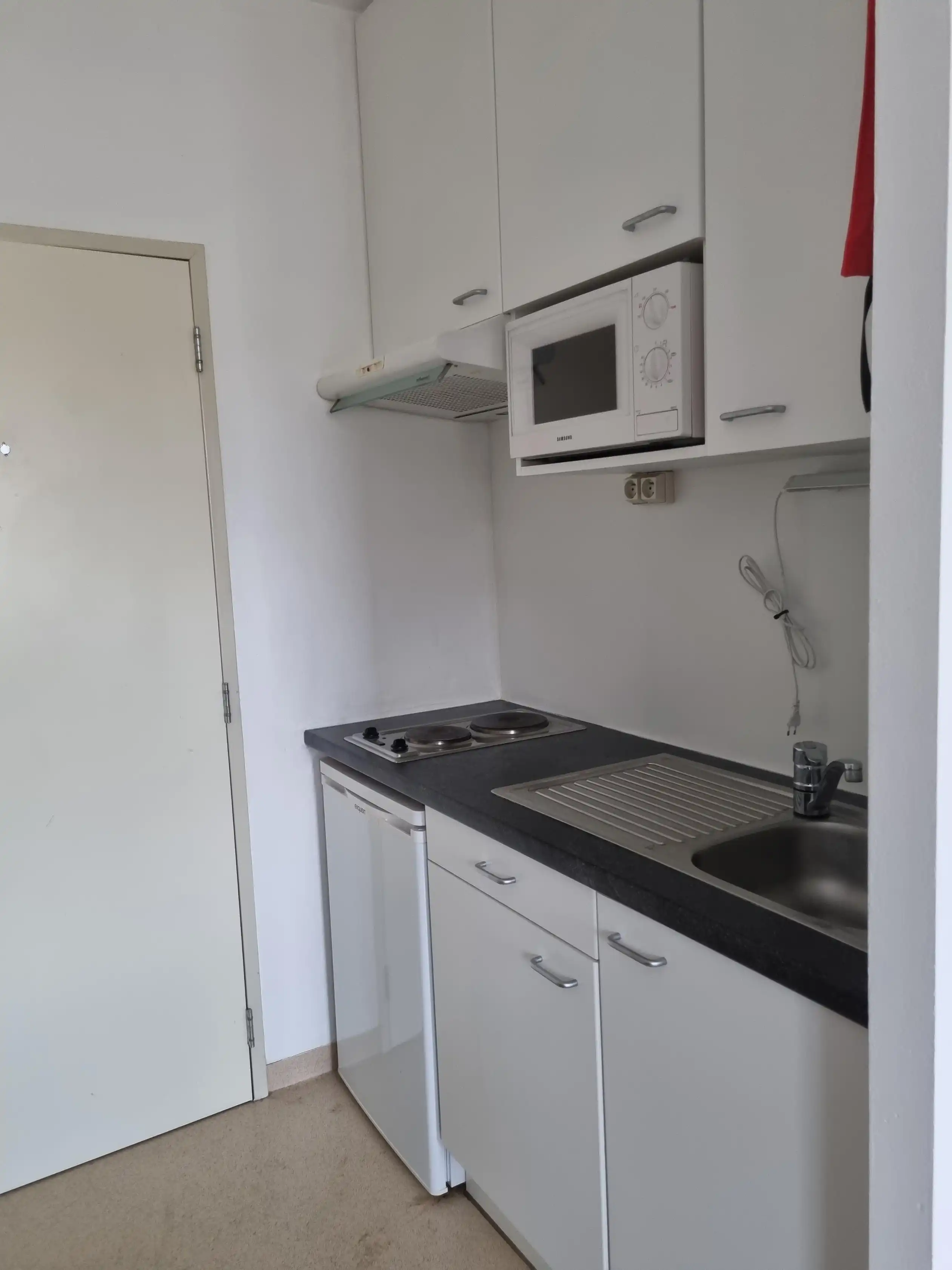 Studentenstudio met garageplaats in een populaire studentenresidentie foto 3