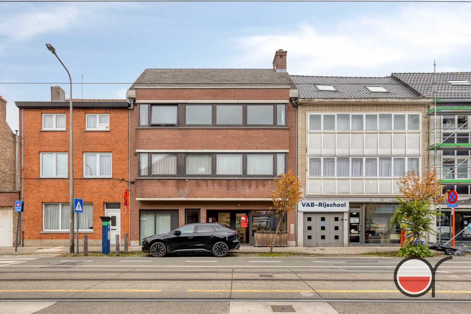 Kantoorruimte met grote kelder op vlot bereikbare locatie foto 2