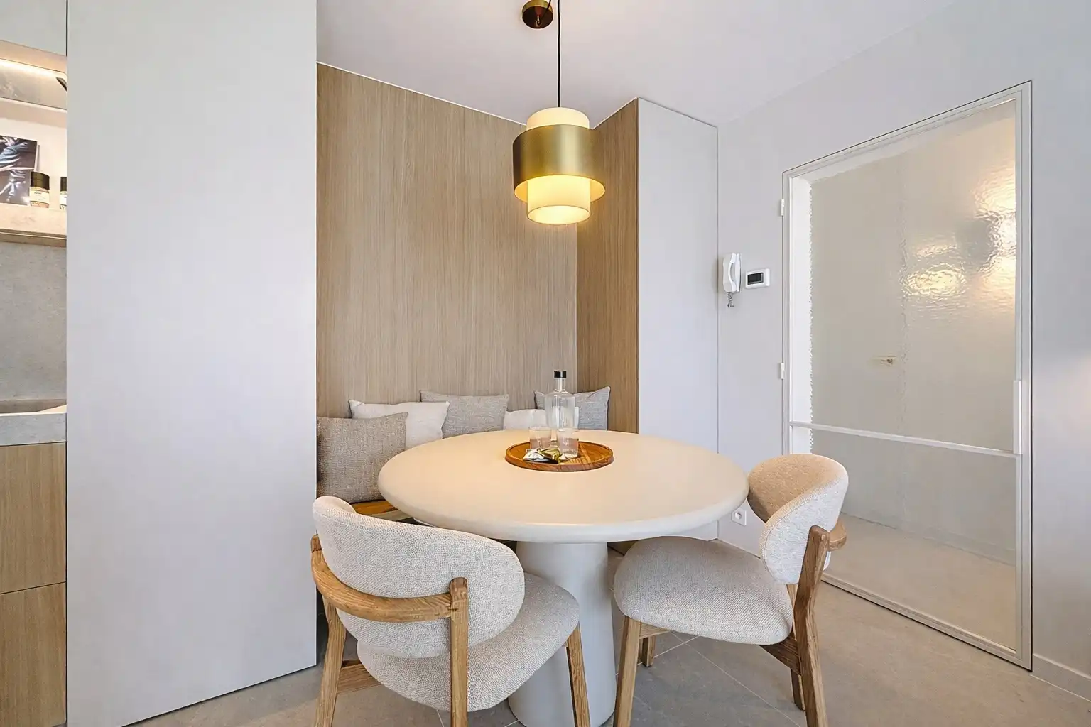 Gerenoveerd luxe appartement met terras op topligging in Nieuwpoort-Bad foto 5