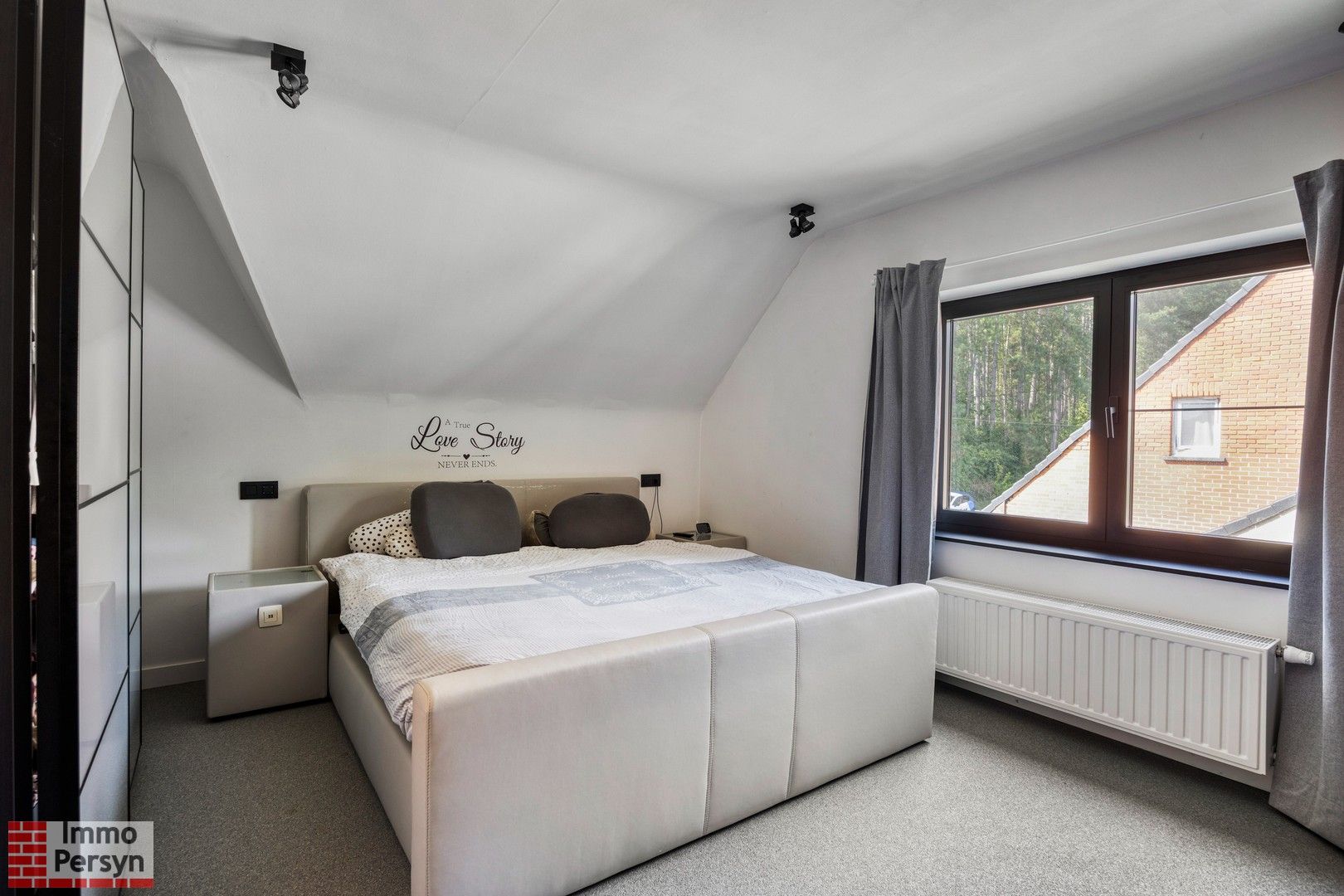 Instapklare en volledig gerenoveerde woning met 3 slpk en garage foto 20